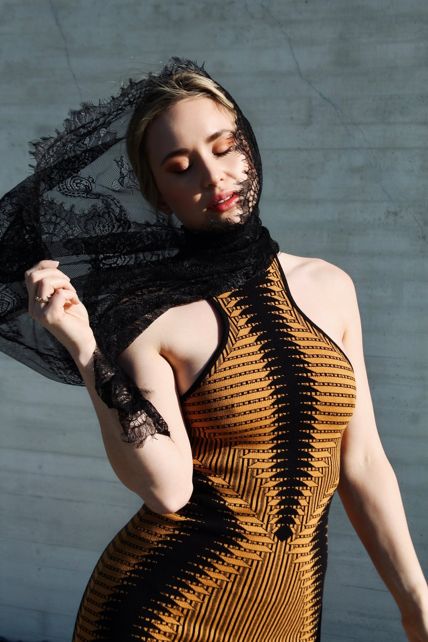 ROYAL BLOOD bodycon curve accentuating maxi dress, medium *FOXY FAVE* >> amber + black