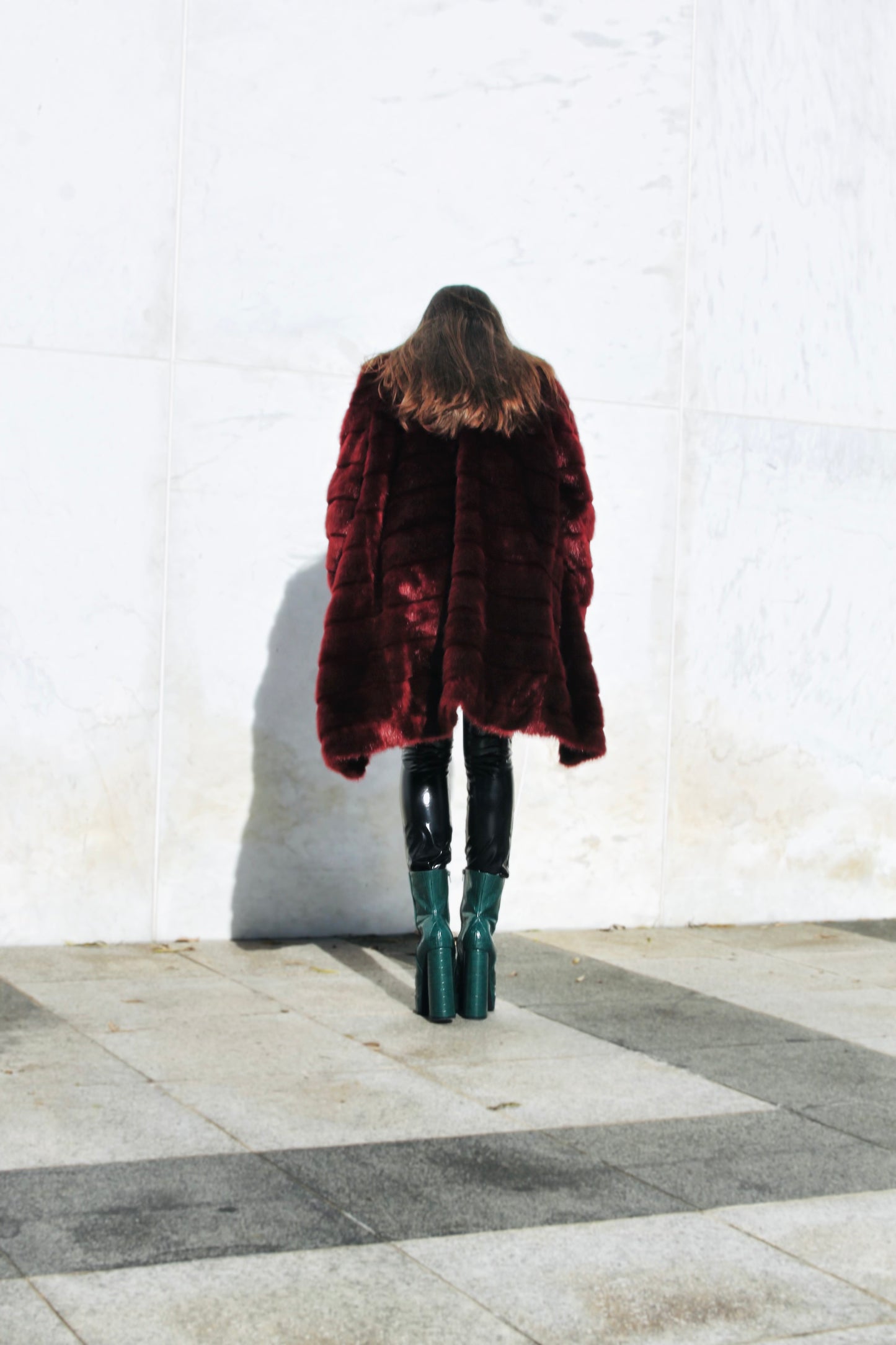 JUST BITTEN faux fur coat, medium >> juicy plum