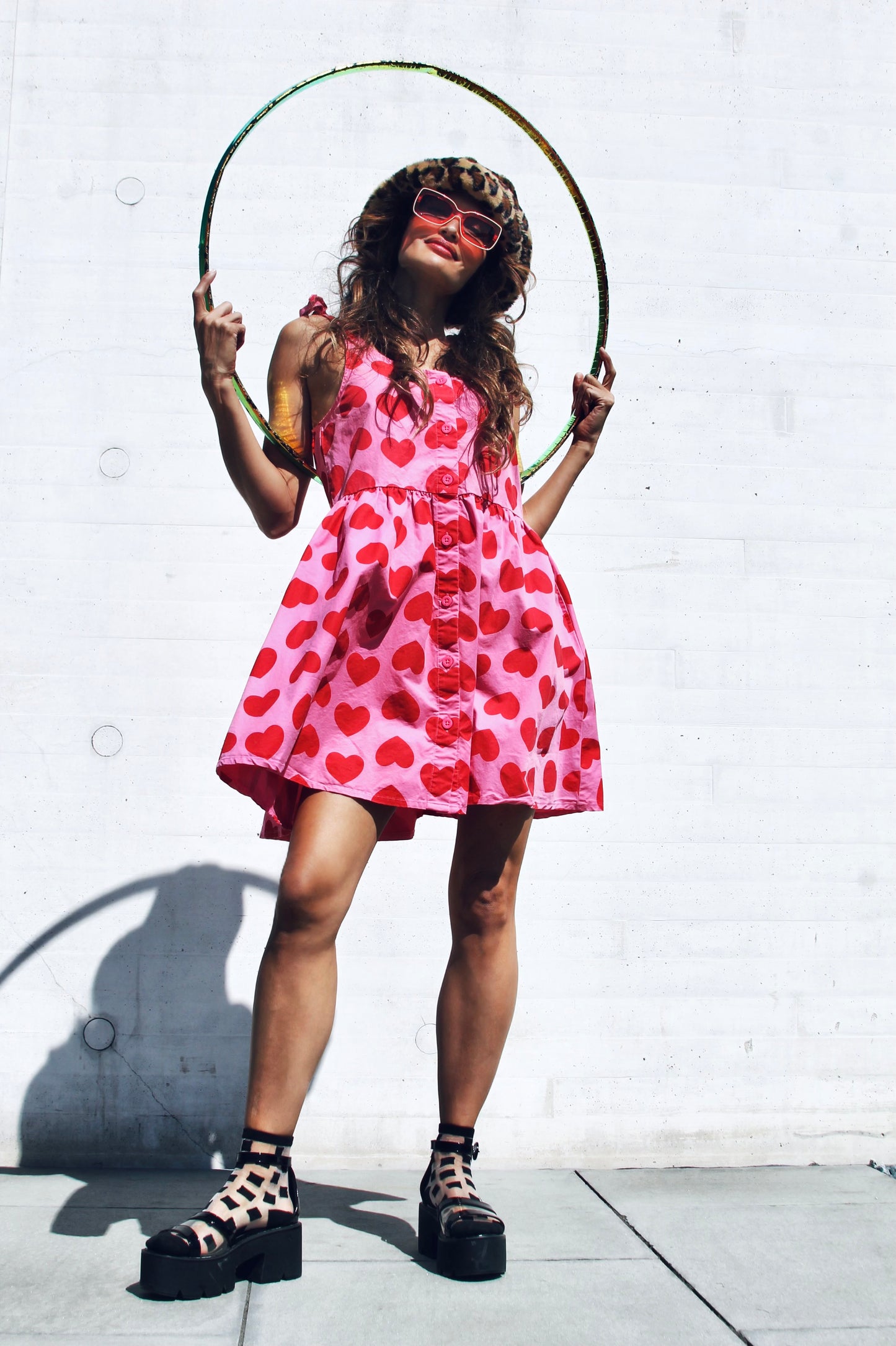 PLAYFUL PULSE adorable button down heart print sundress, size 6 *TRUE VINTAGE* >> bubblegum pink with red hearts