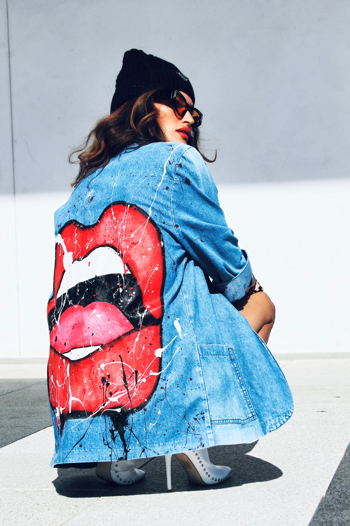 JUICY hand painted + bedazzled denim blazer, medium *FOXY FABLE ORIGINAL + VINTAGE >> medium wash