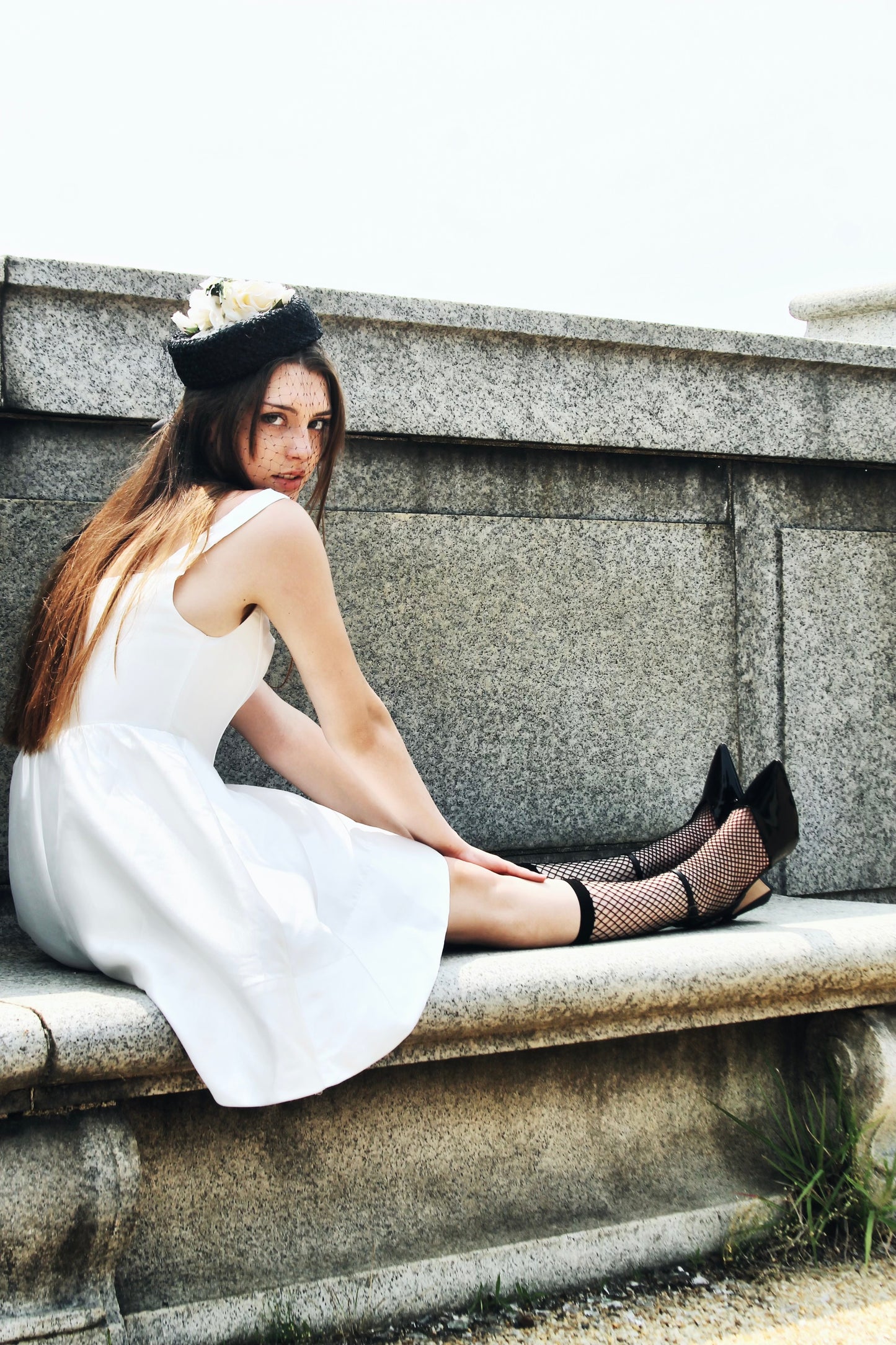 THE CROWN corset mini dress, small *FOXY FAVE* >> white as snow