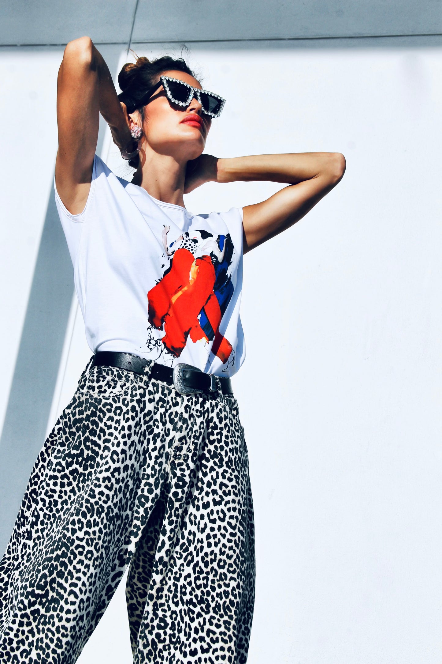 SUNDAY BEST graphic art tee, size 38 *VINTAGE + FOXY FAVE* >> white + fashion girls graphic