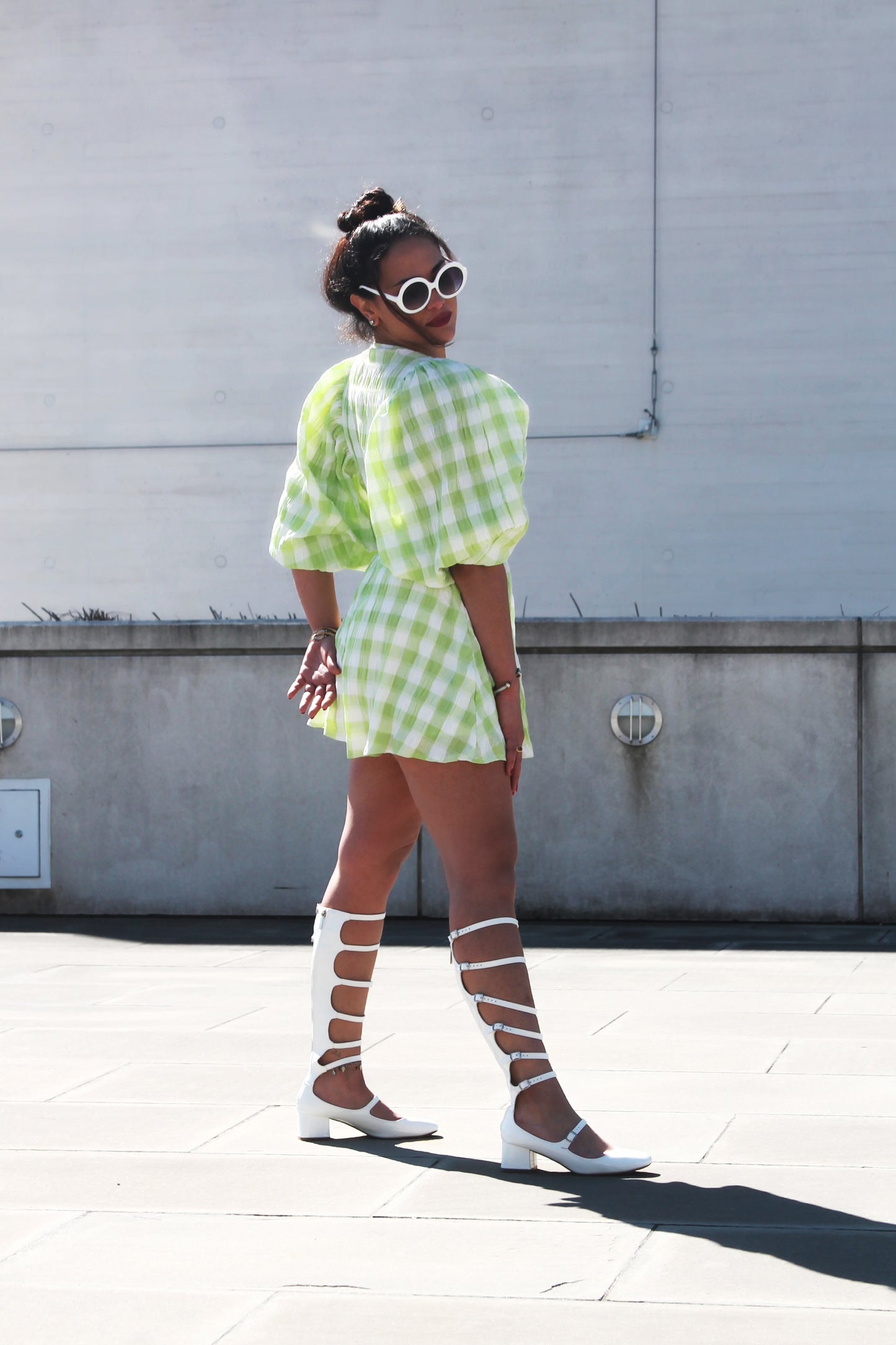 MAGIC SUMMER gingham puff sleeve romper, small/medium