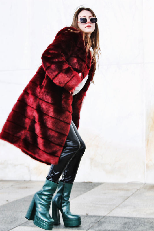 JUST BITTEN faux fur coat, medium >> juicy plum