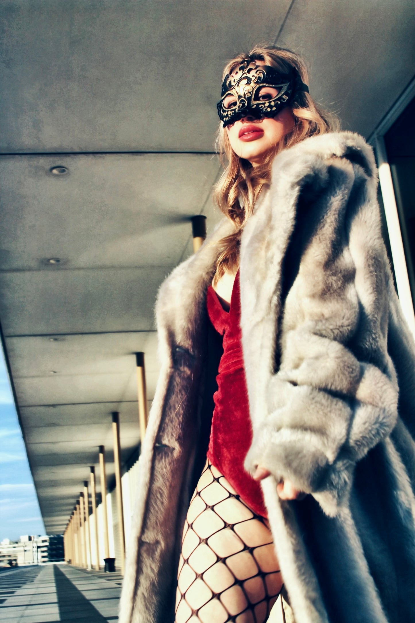 PANDORA’S BOX faux fur + duster trench coat *VINTAGE +FOXY FAVE* >> stone grey