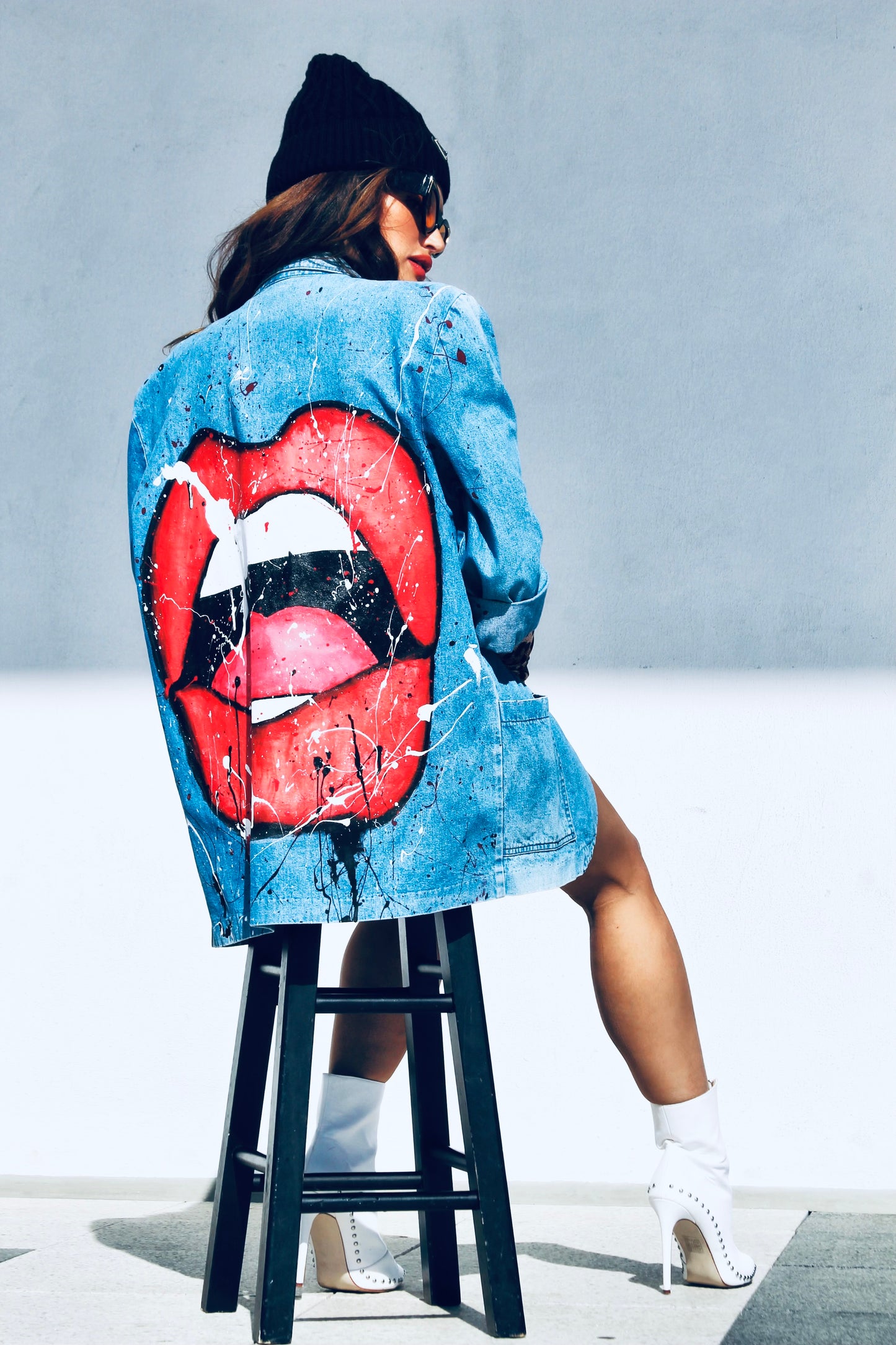 JUICY hand painted + bedazzled denim blazer, medium *FOXY FABLE ORIGINAL + VINTAGE >> medium wash