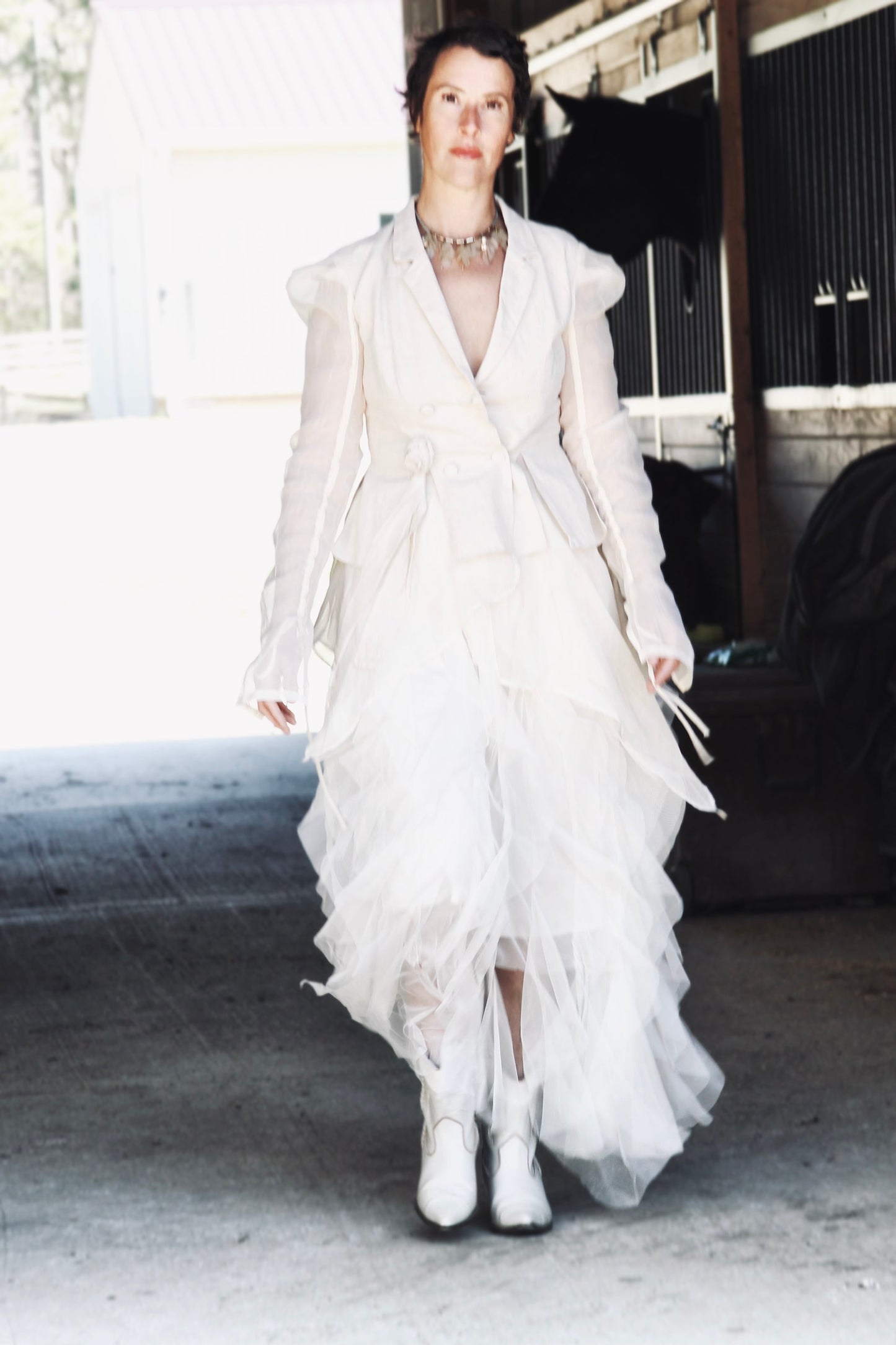 A BEAUTIFUL ENCOUNTER avant-garde + airy shirt blazer, large *VINTAGE + FOXY FAVE* >> buttercream
