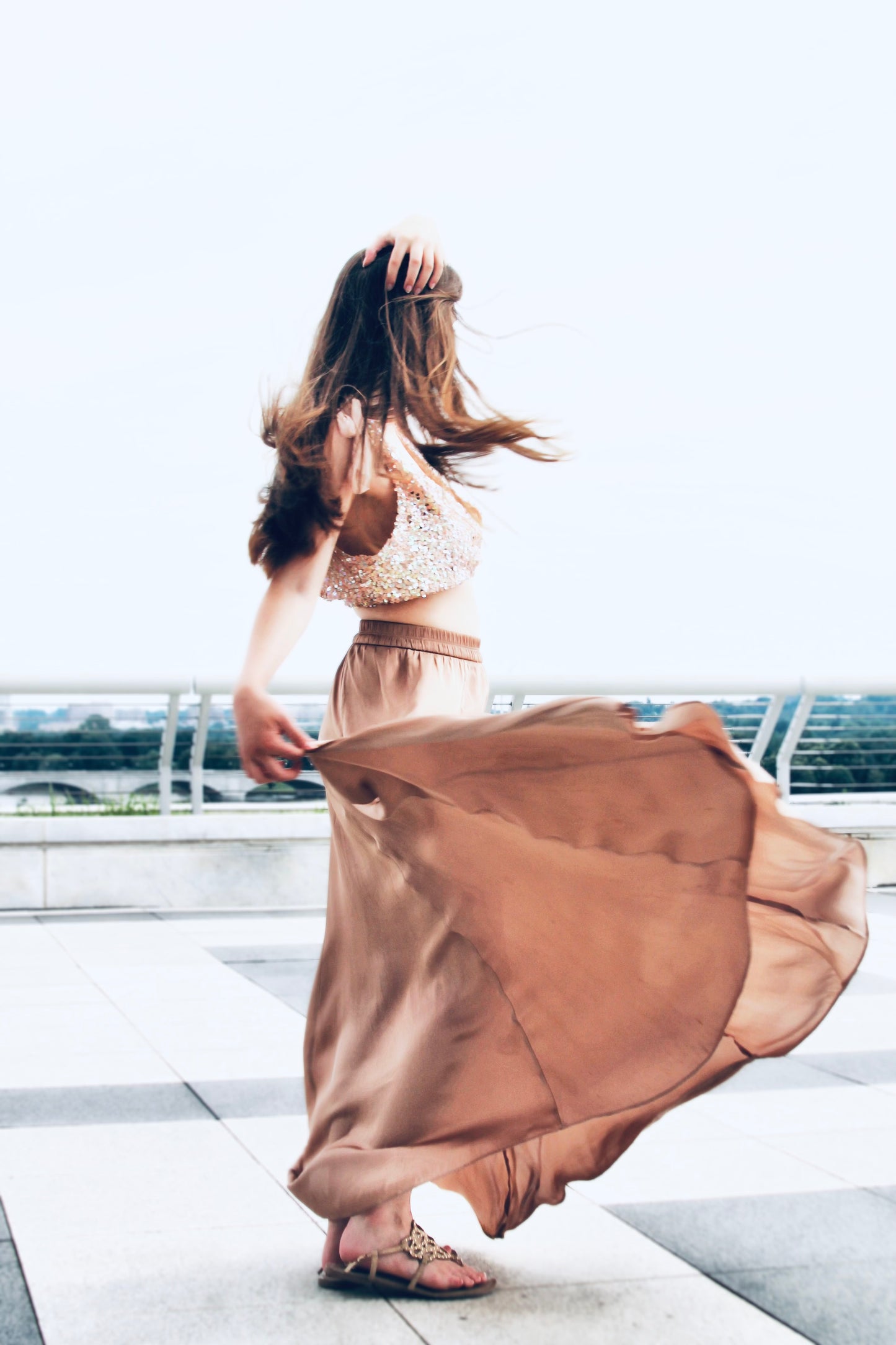 STARDUST sequined ultra crop, oversized XS (fits like an L/XL) *FREE PEOPLE* >> champagne