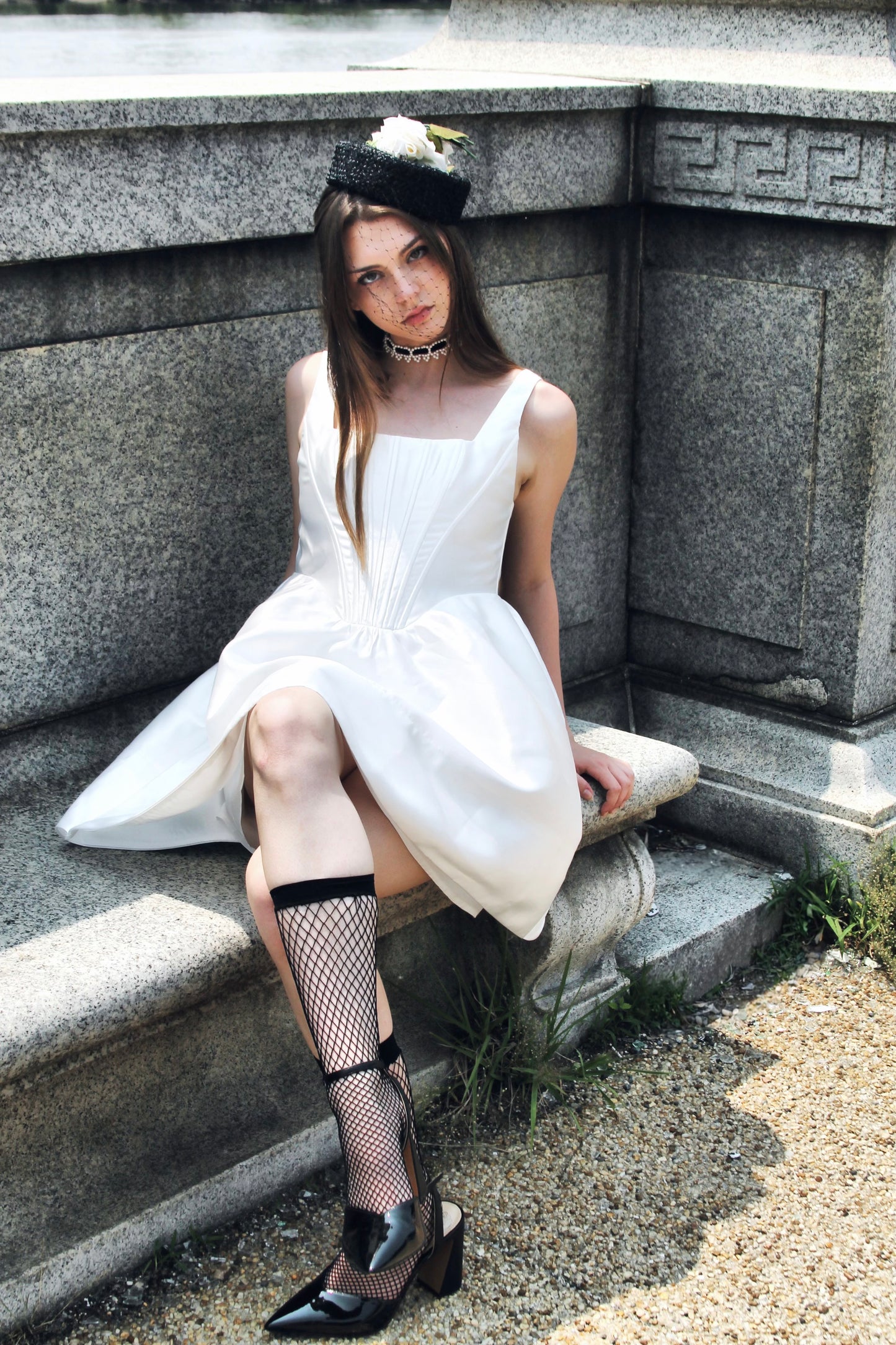 THE CROWN corset mini dress, small *FOXY FAVE* >> white as snow