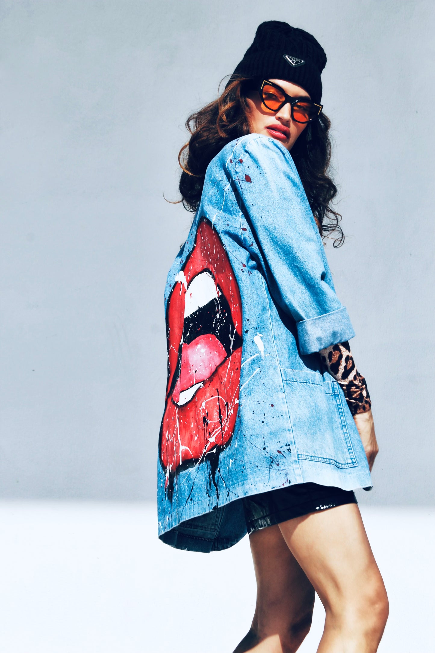 JUICY hand painted + bedazzled denim blazer, medium *FOXY FABLE ORIGINAL + VINTAGE >> medium wash