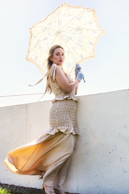 FIELDS OF GOLD two tiered ruffle maxi dress, small (fits like a medium) >> light fawn