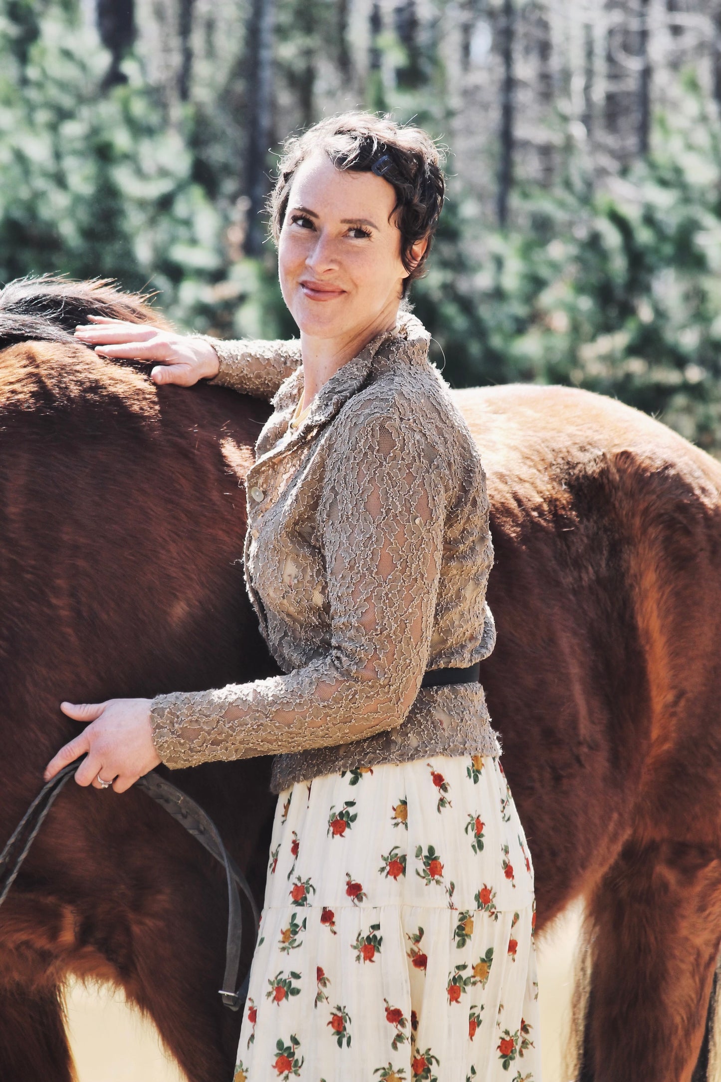 C’EST JOLIE lace button down, size large, TRUE VINTAGE >> light fawn