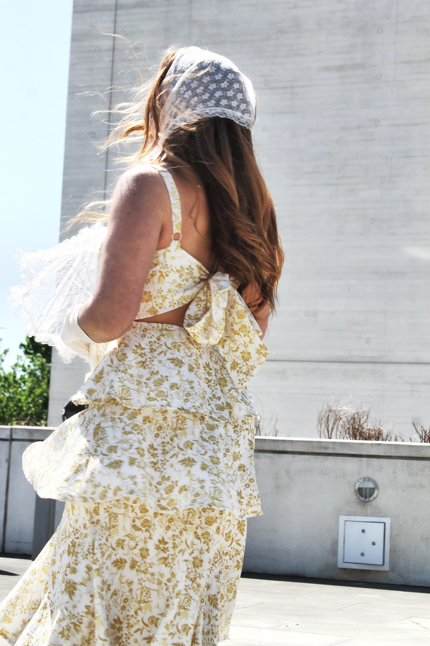 TIERS OF JOY floral + tiered ruffle maxi dress, large >> off white with vintage gold floral print