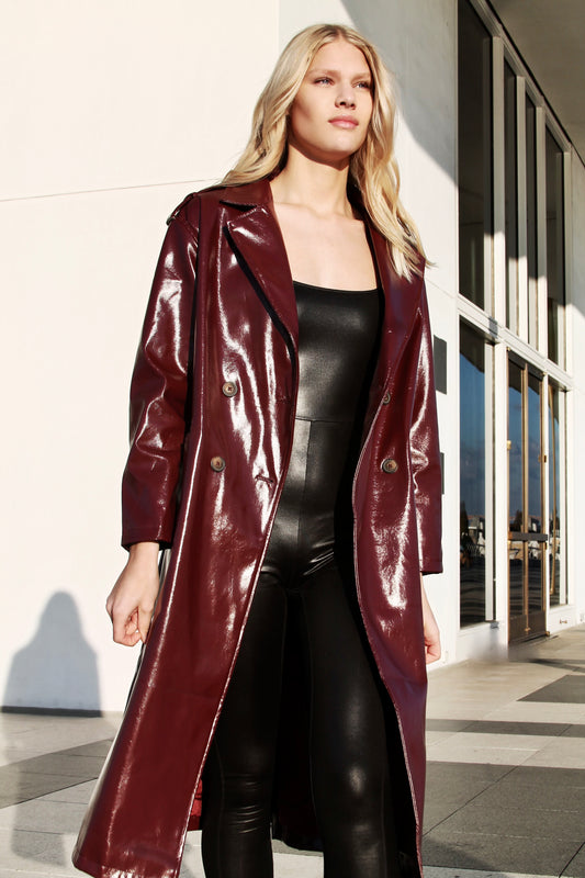 BOND GIRL patent leather trench coat in burgundy, medium