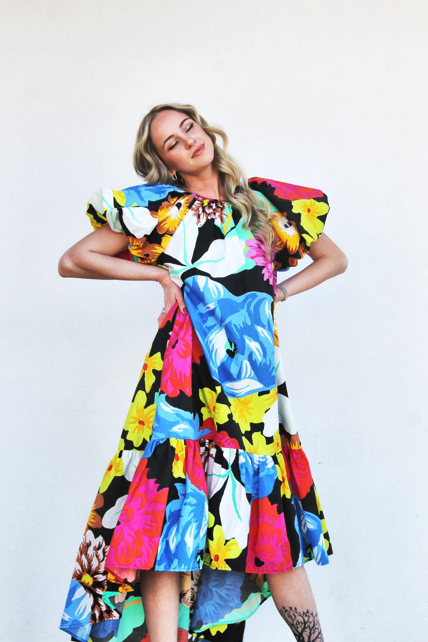 FOR THE LOVE OF FLORA vibrant + high-low midi dress, size extra small >> black with multicolored floral print