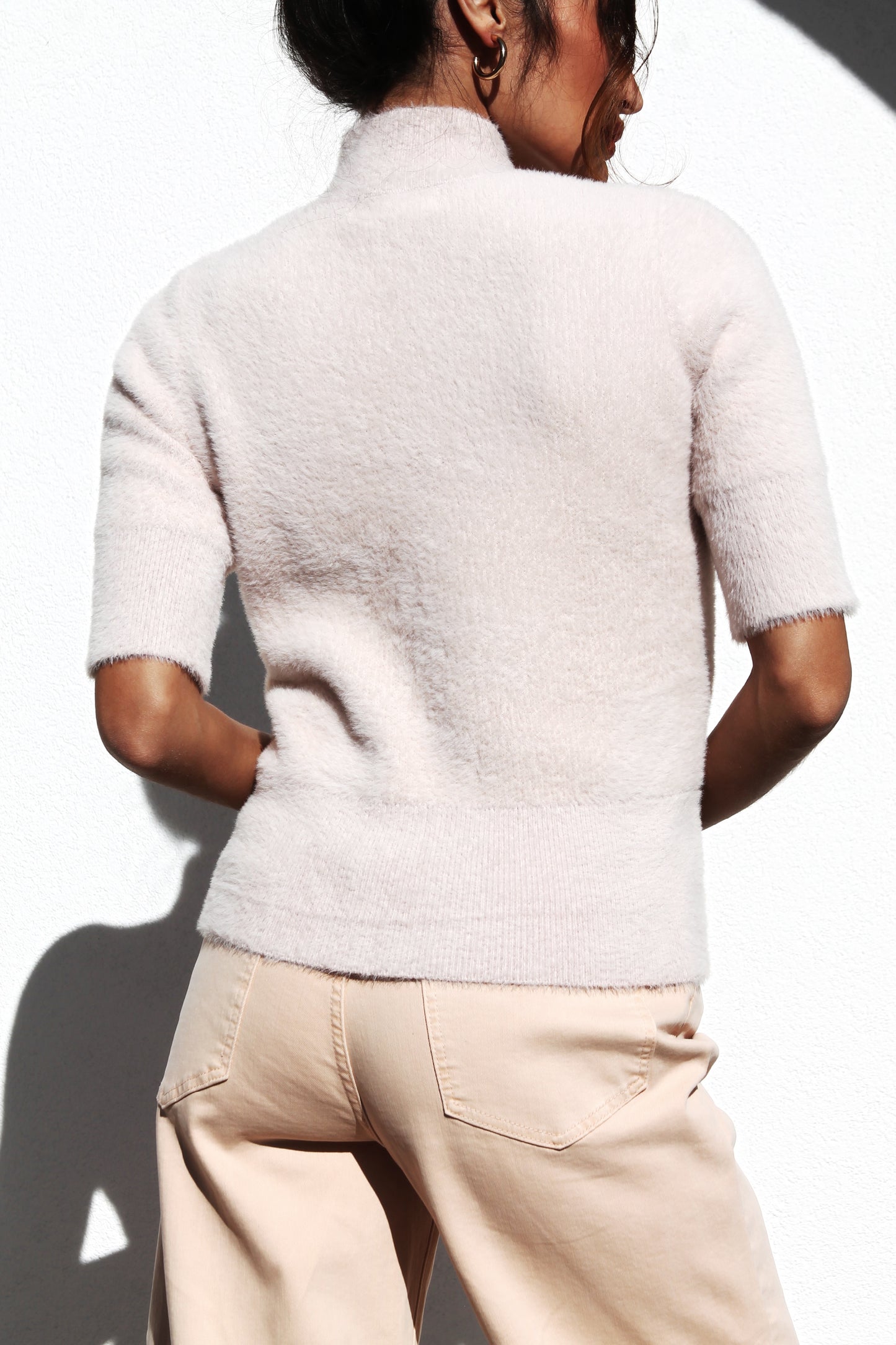 METROPOLIS high-neck fuzzy short sleeve sweater, small