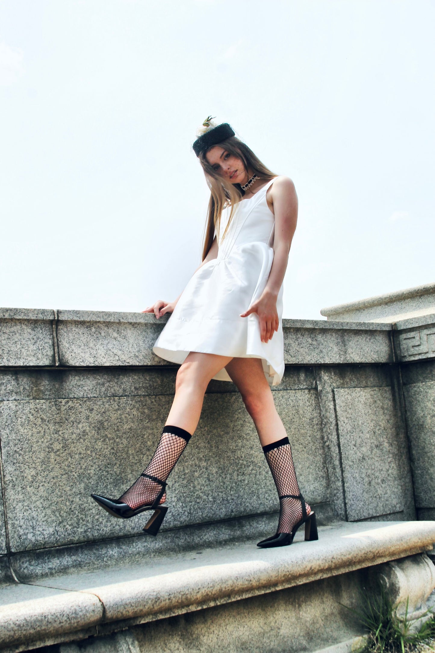 THE CROWN corset mini dress, small *FOXY FAVE* >> white as snow