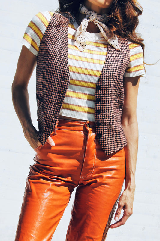 HOT PURSUIT houndstooth vest, TRUE VINTAGE >> amber, espresso & gold