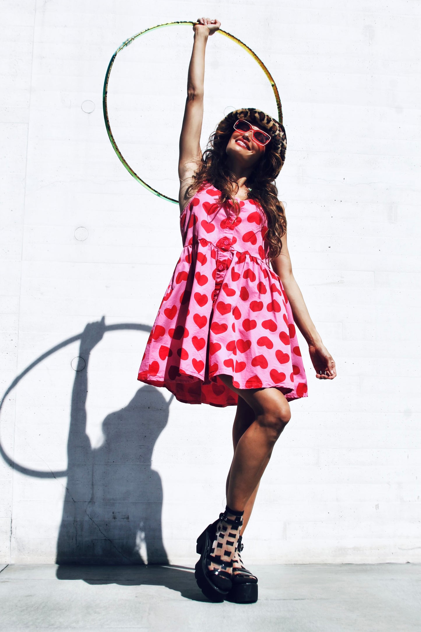 PLAYFUL PULSE adorable button down heart print sundress, size 6 *TRUE VINTAGE* >> bubblegum pink with red hearts