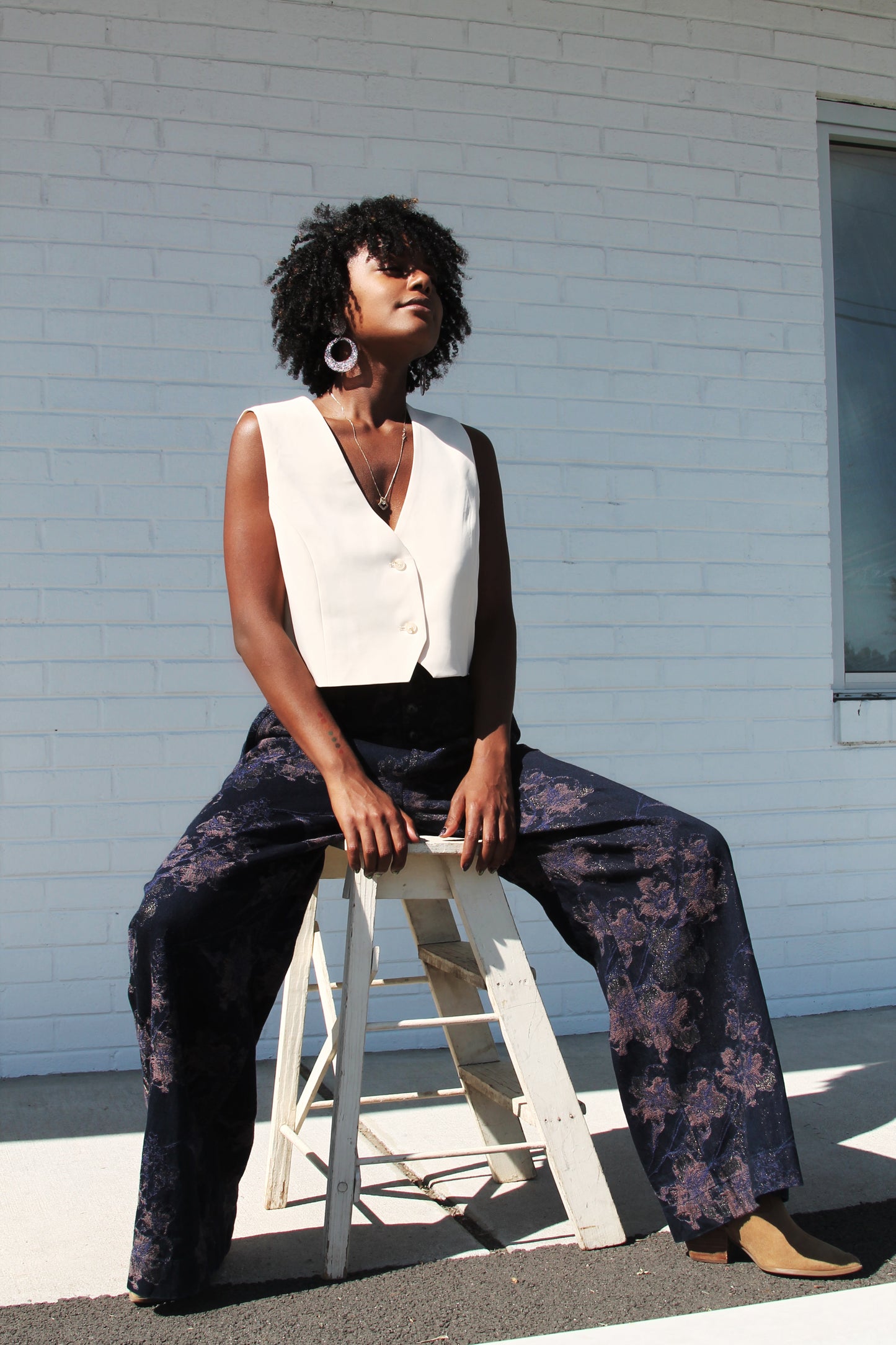NIGHTSHADE floral shimmer trousers, size 27 *ANTHROPOLOGIE*