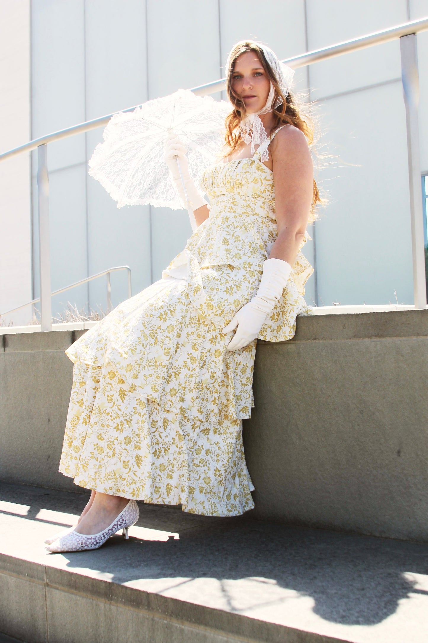 TIERS OF JOY floral + tiered ruffle maxi dress, large >> off white with vintage gold floral print
