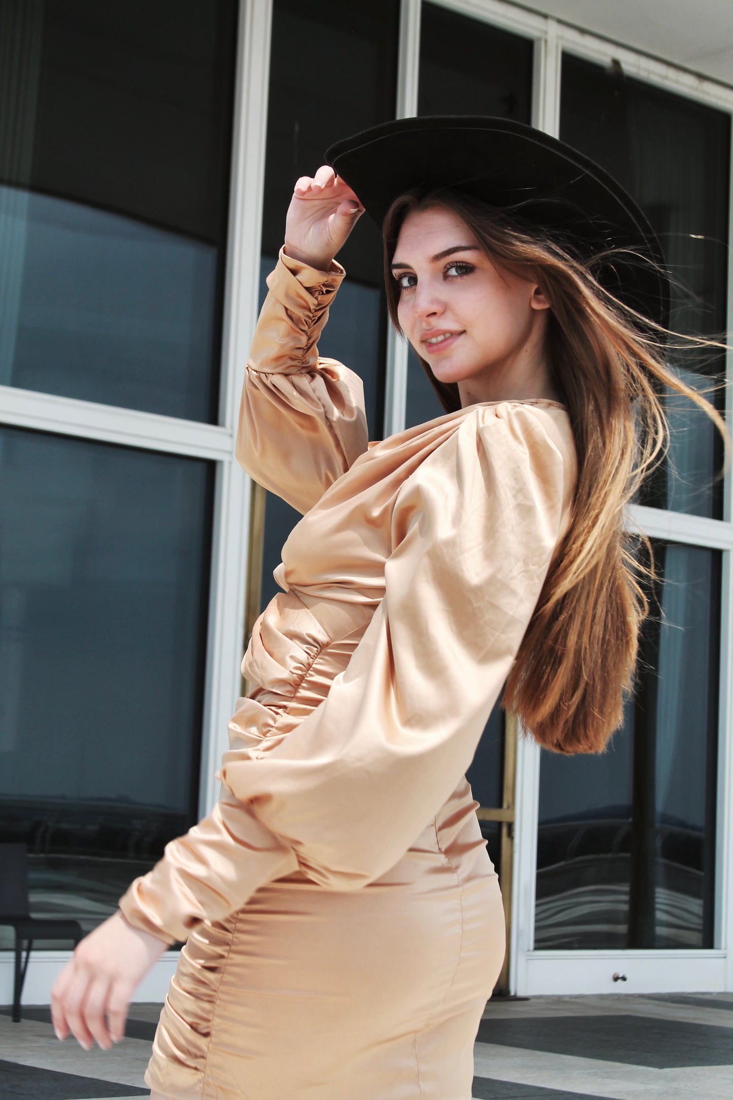 SET ABLAZE twist-cutout mini dress, size medium, Glamaker >> gold glow