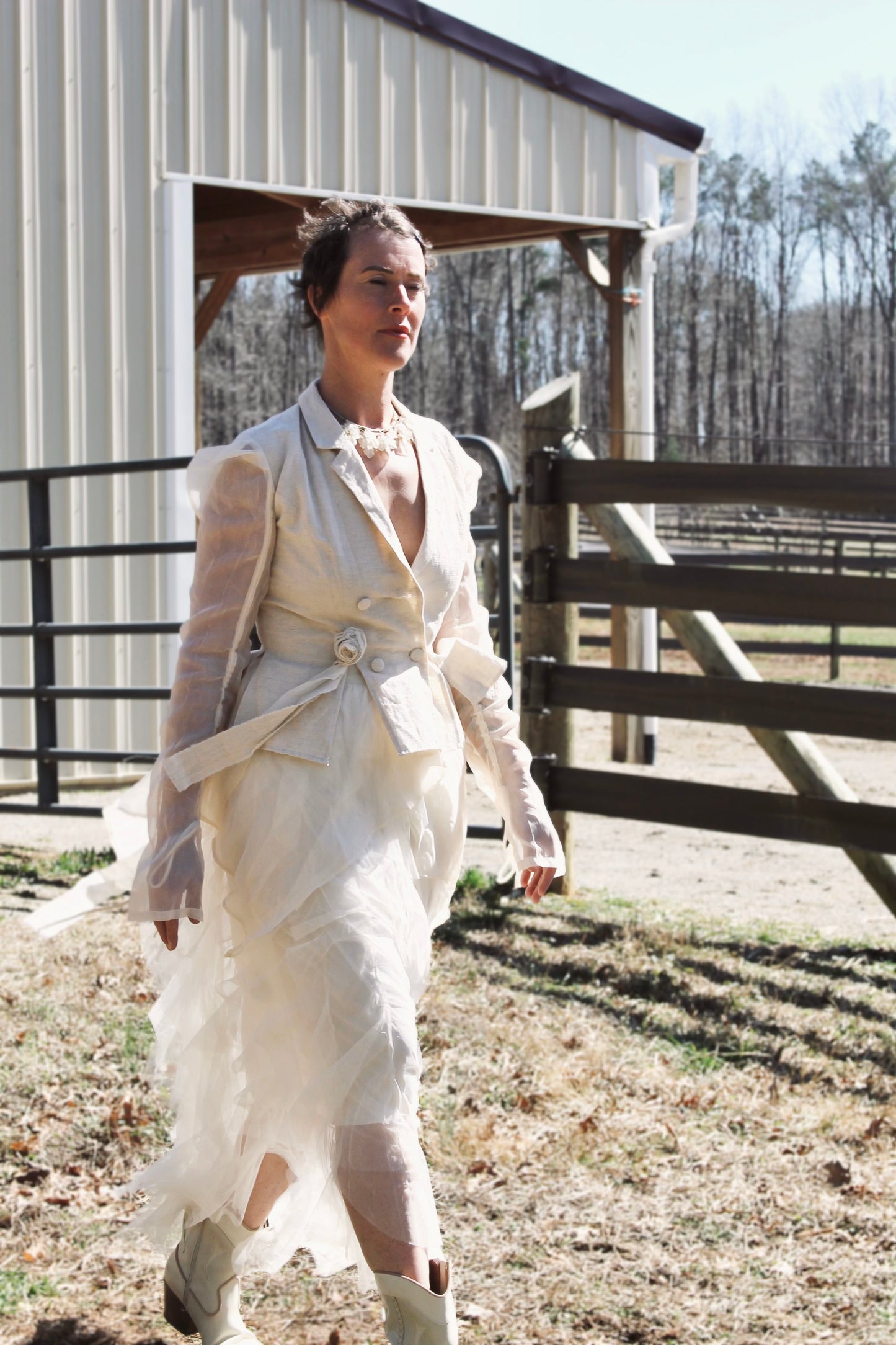 A BEAUTIFUL ENCOUNTER avant-garde + airy shirt blazer, large *VINTAGE + FOXY FAVE* >> buttercream