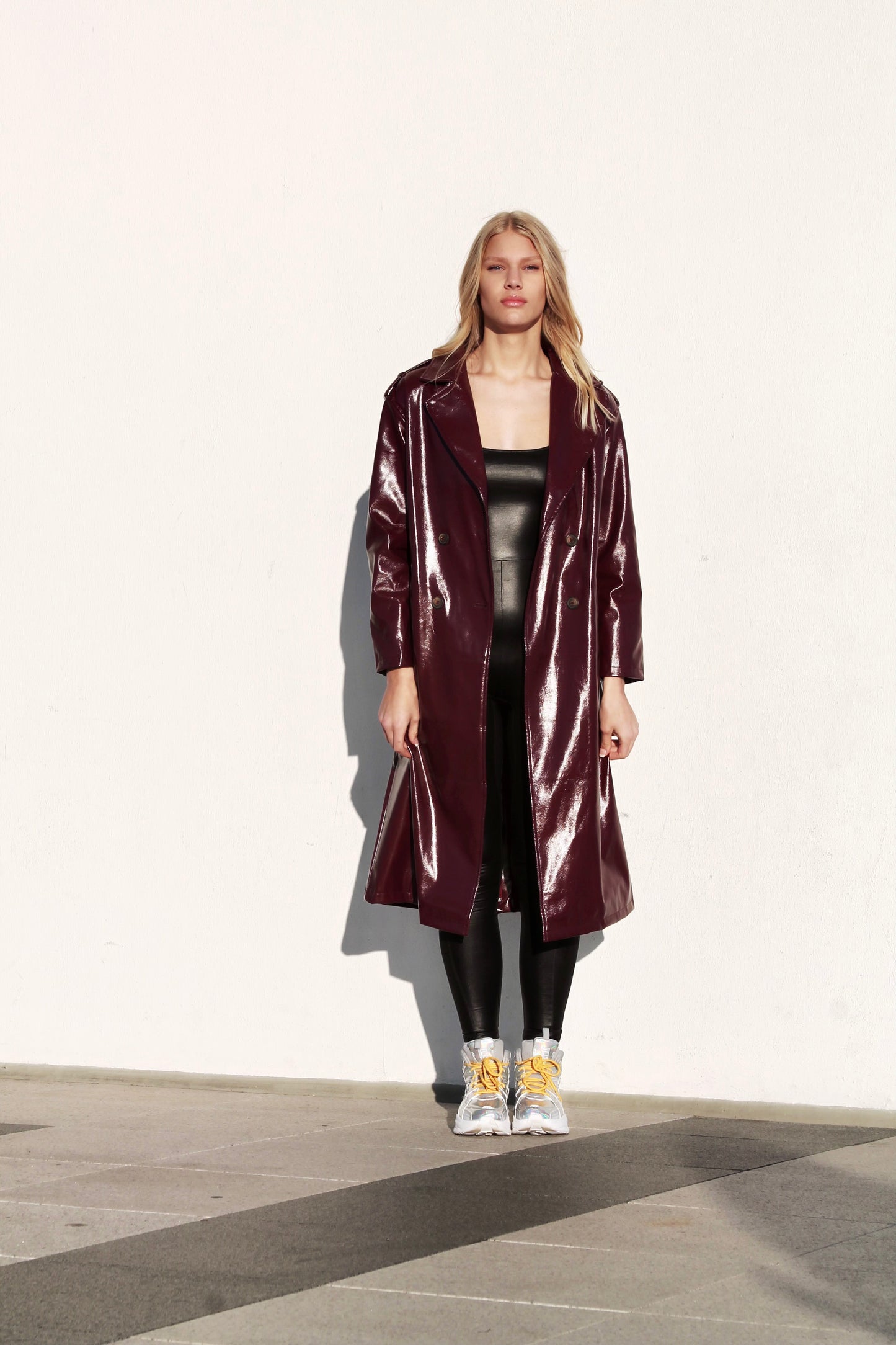 BOND GIRL patent leather trench coat in burgundy, medium