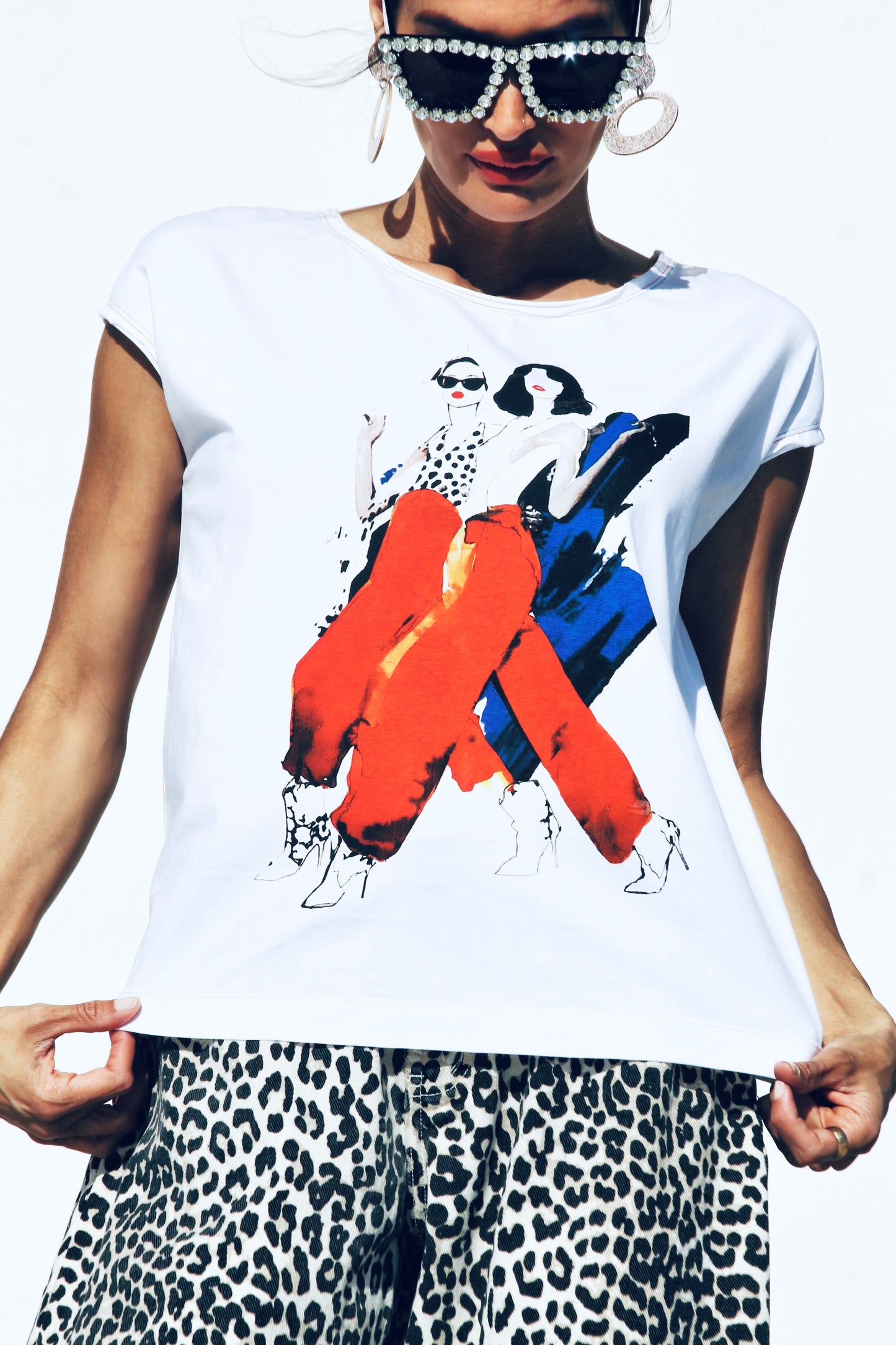 SUNDAY BEST graphic art tee, size 38 *VINTAGE + FOXY FAVE* >> white + fashion girls graphic