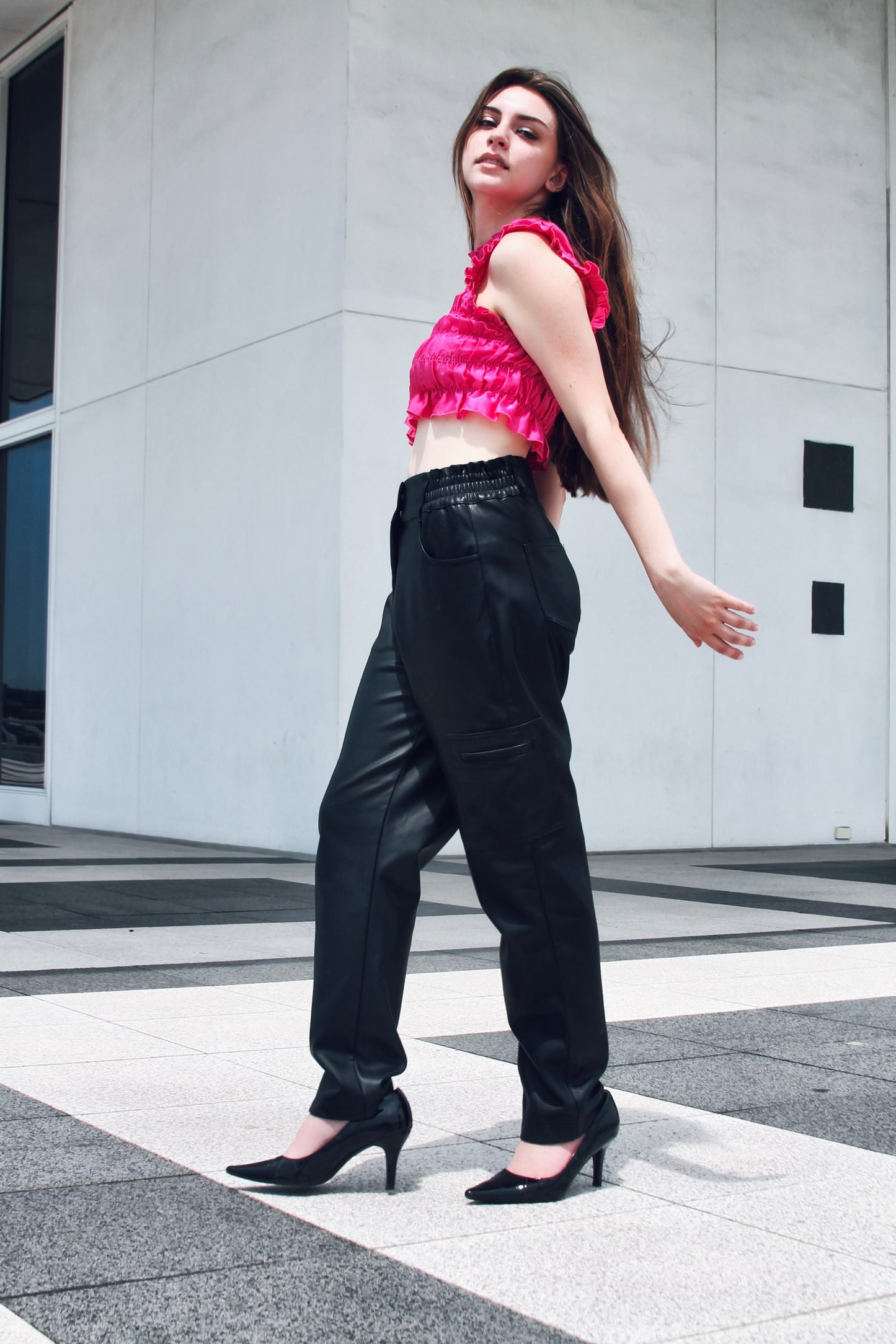 MEGAWATT HOTT ruched crop top, size small >> hot pink