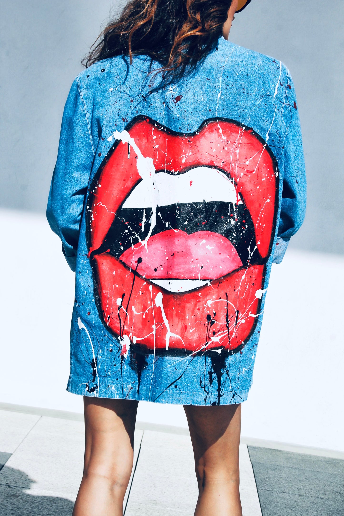 JUICY hand painted + bedazzled denim blazer, medium *FOXY FABLE ORIGINAL + VINTAGE >> medium wash