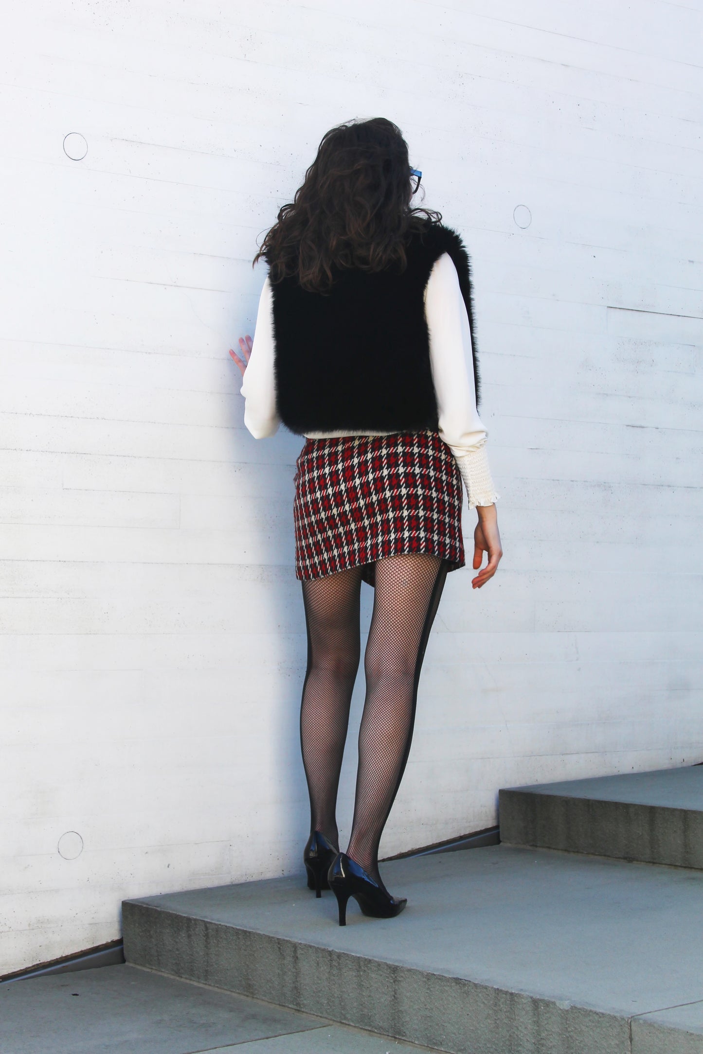 OFFICE BABE houndstooth mini skirt, size 4