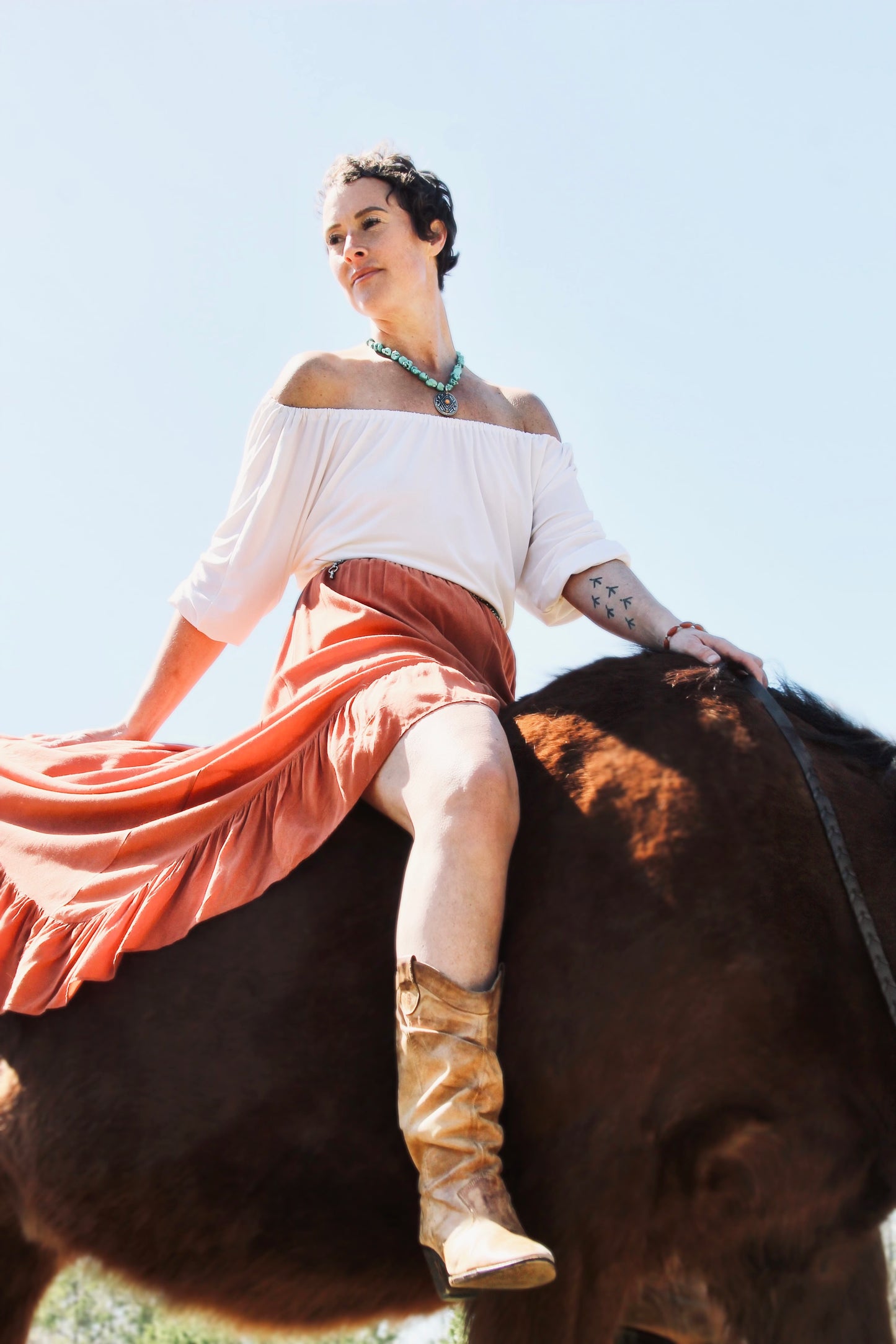 AMBER WINDS high-low flowy maxi skirt, large >> rust