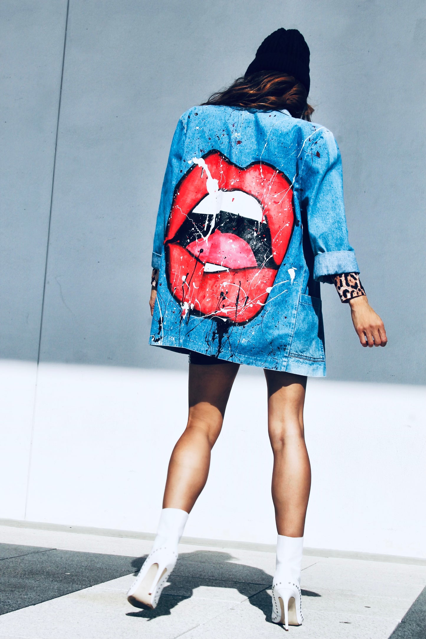 JUICY hand painted + bedazzled denim blazer, medium *FOXY FABLE ORIGINAL + VINTAGE >> medium wash