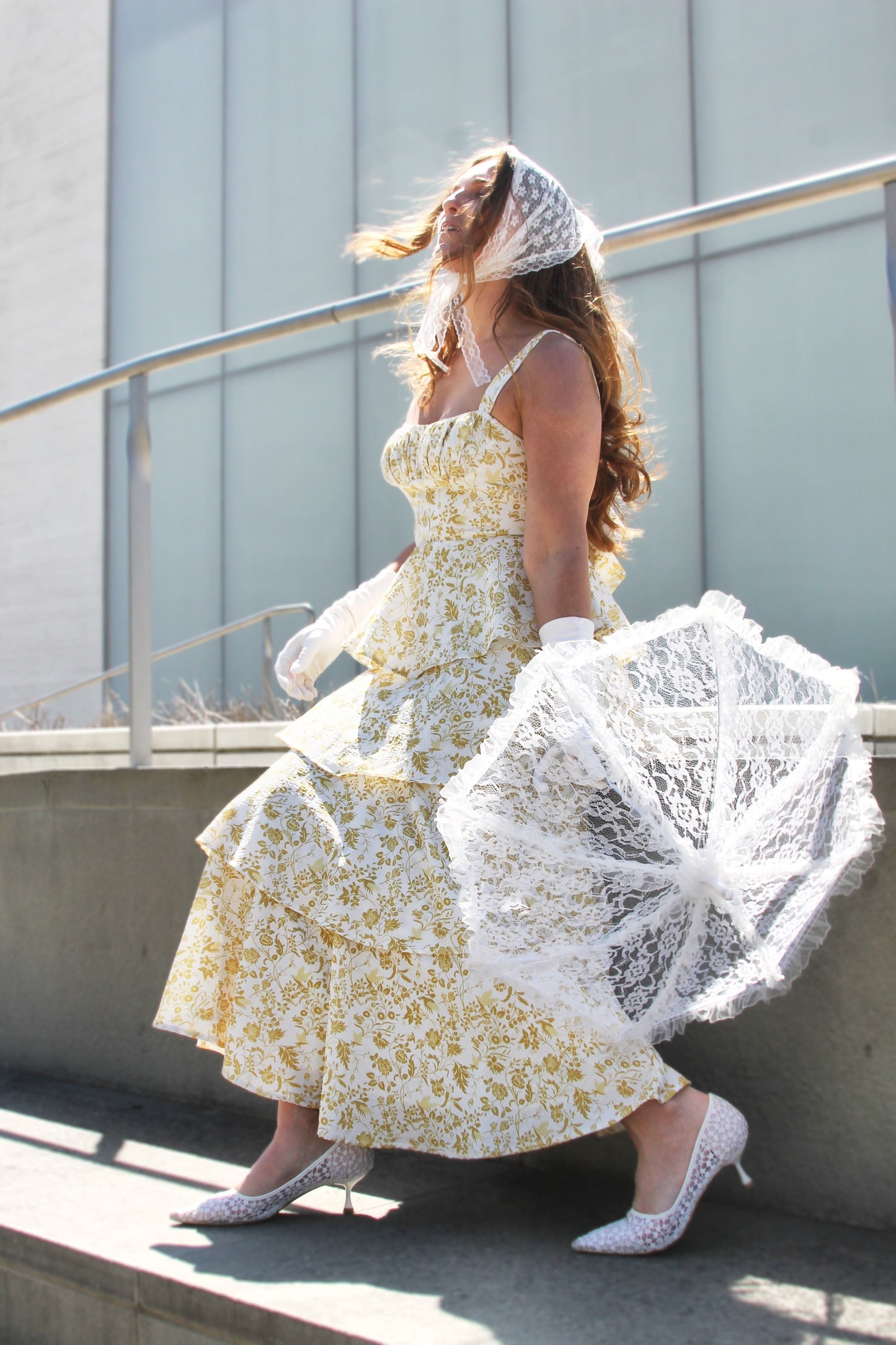 TIERS OF JOY floral + tiered ruffle maxi dress, large >> off white with vintage gold floral print