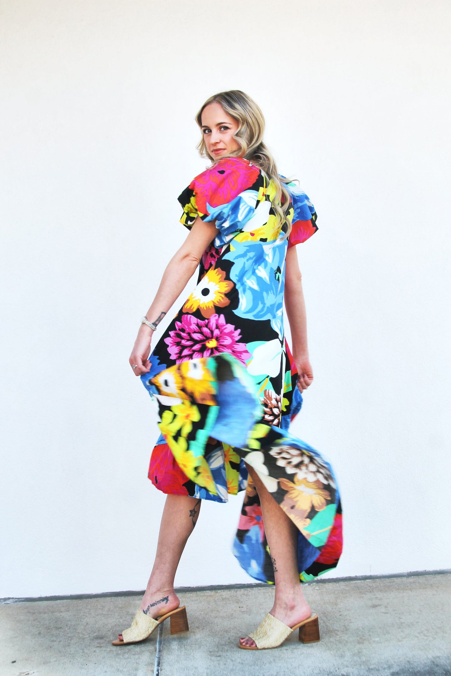 FOR THE LOVE OF FLORA vibrant + high-low midi dress, size extra small >> black with multicolored floral print