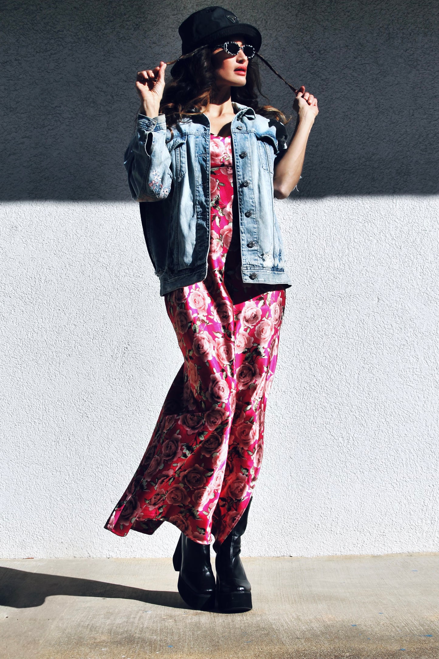 GIRLS RULE BOYZ DROOL hand painted distressed denim jacket, small *FOXY FABLE ORIGINAL + FOXY FAVE* >> light wash + floral