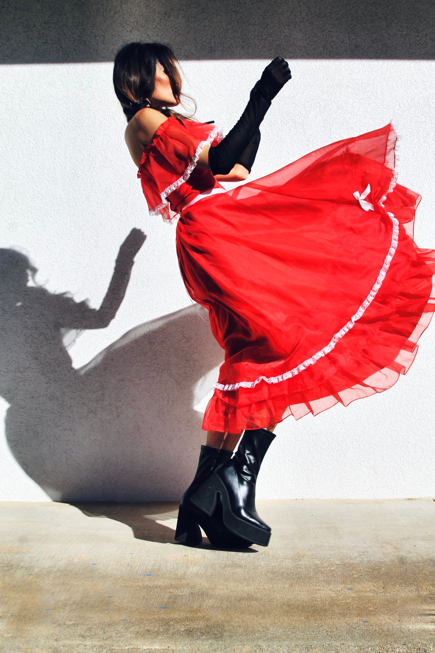 ROSES ARE RED off the shoulder midi dress *TRUE VINTAGE + FOXY FAVE* XS>> red + white accents