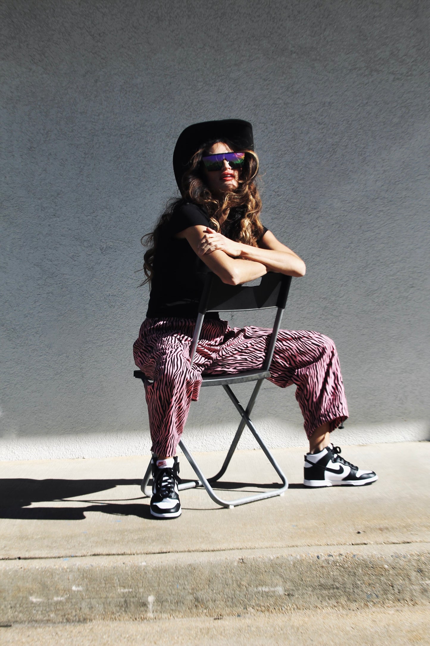 PINK PANTHER parachute pants *VINTAGE* >> hot pink + tiger stripes
