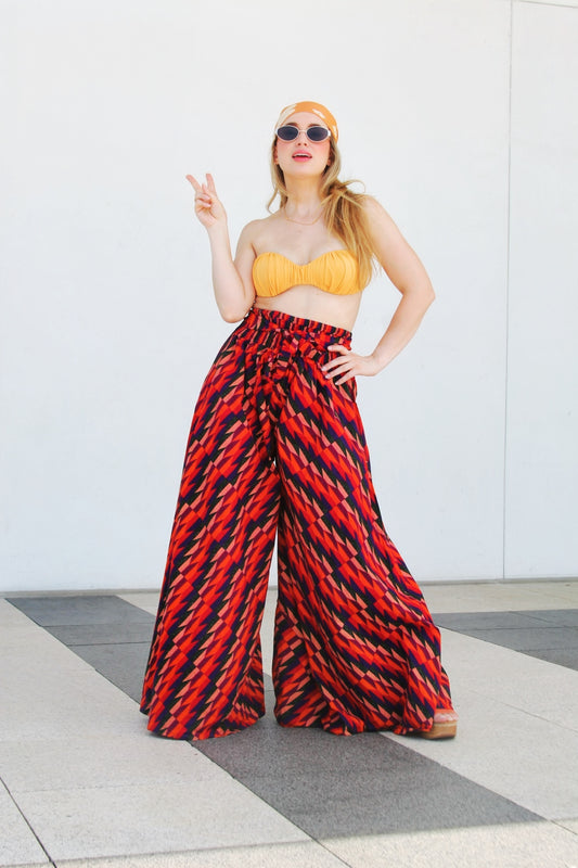 KALEIDOSCOPE QUEEN high waisted geometric print  + ultra wide leg pants *VINTAGE* >> multicolor