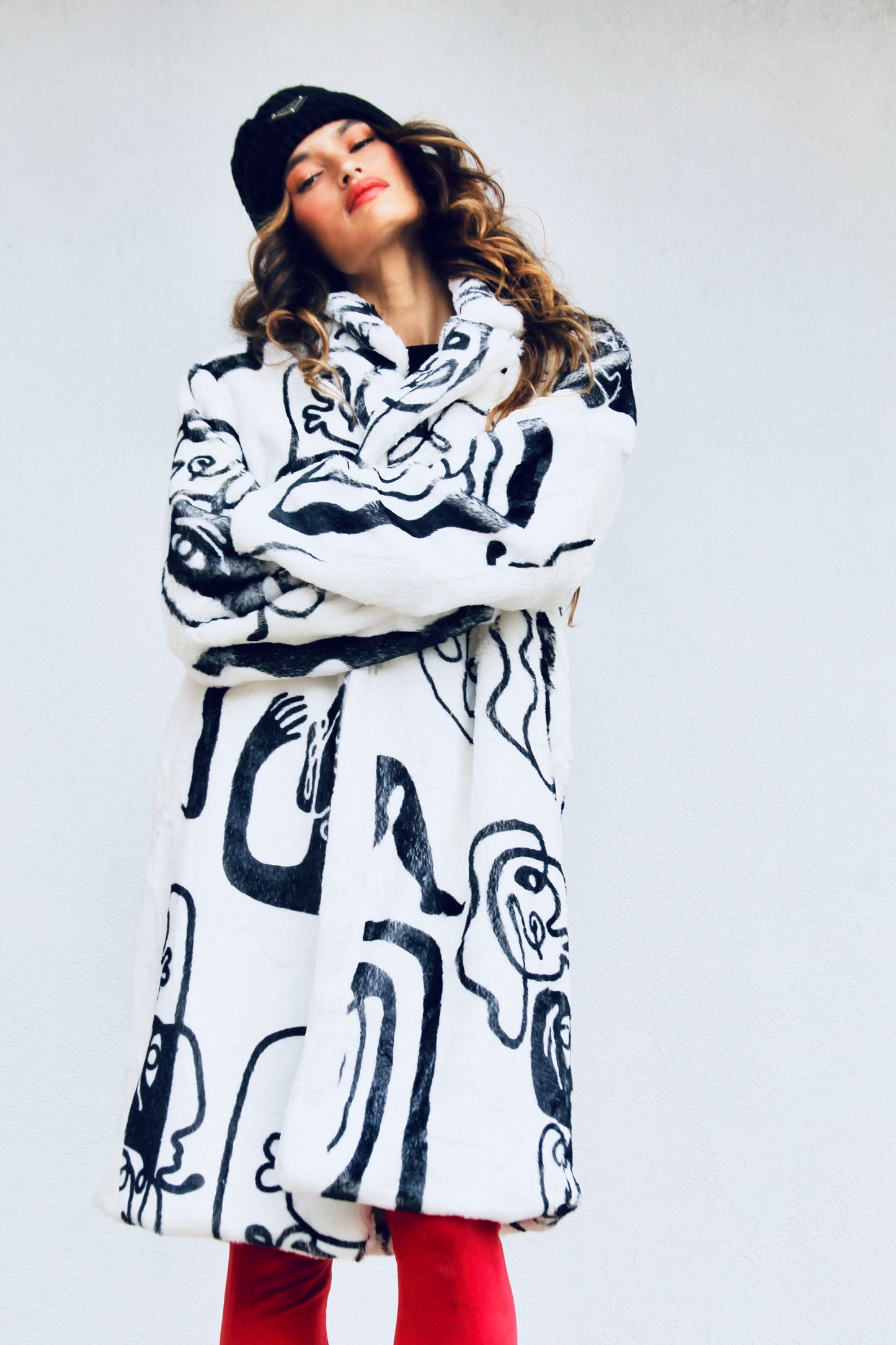 DECO VISAGE super plush + faux fur jacket, size XL>> black + white