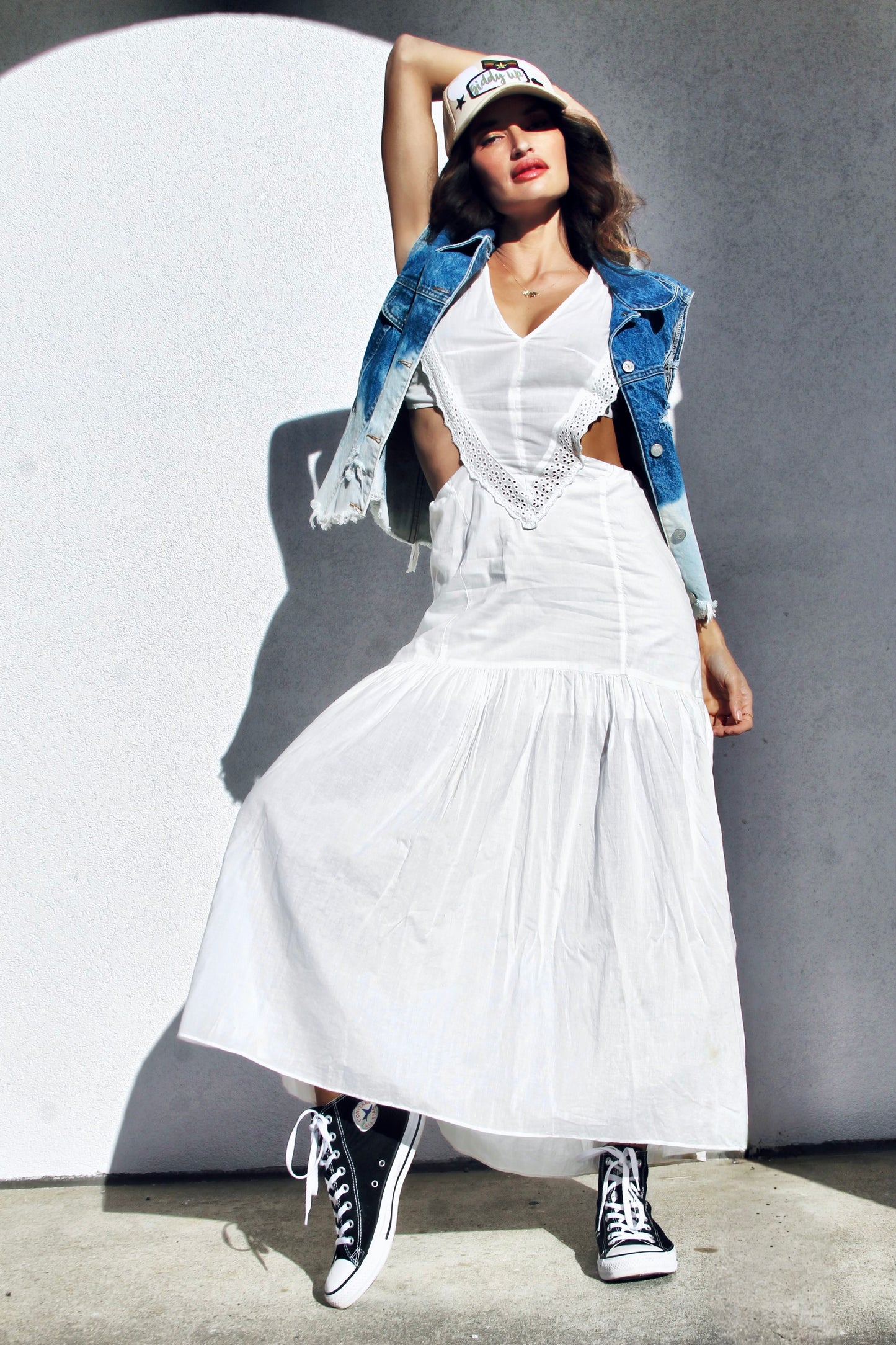 FRILL SEEKER oversized + distressed denim vest *VINTAGE* >> ombré