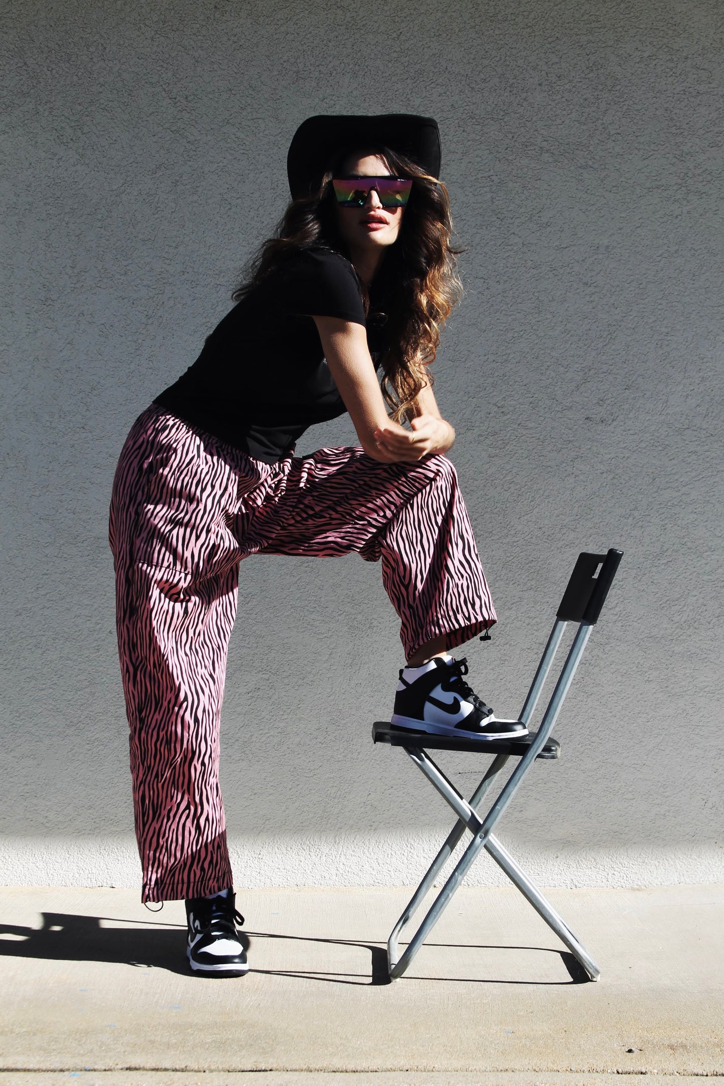 PINK PANTHER parachute pants *VINTAGE* >> hot pink + tiger stripes