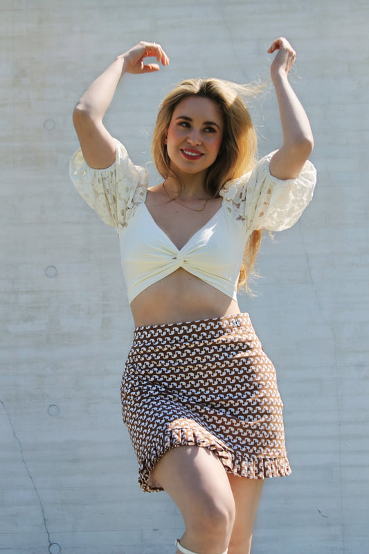 MUSE IN MOTION geo-chic mini skirt, medium, J.McLaughlin >> fawn + cream