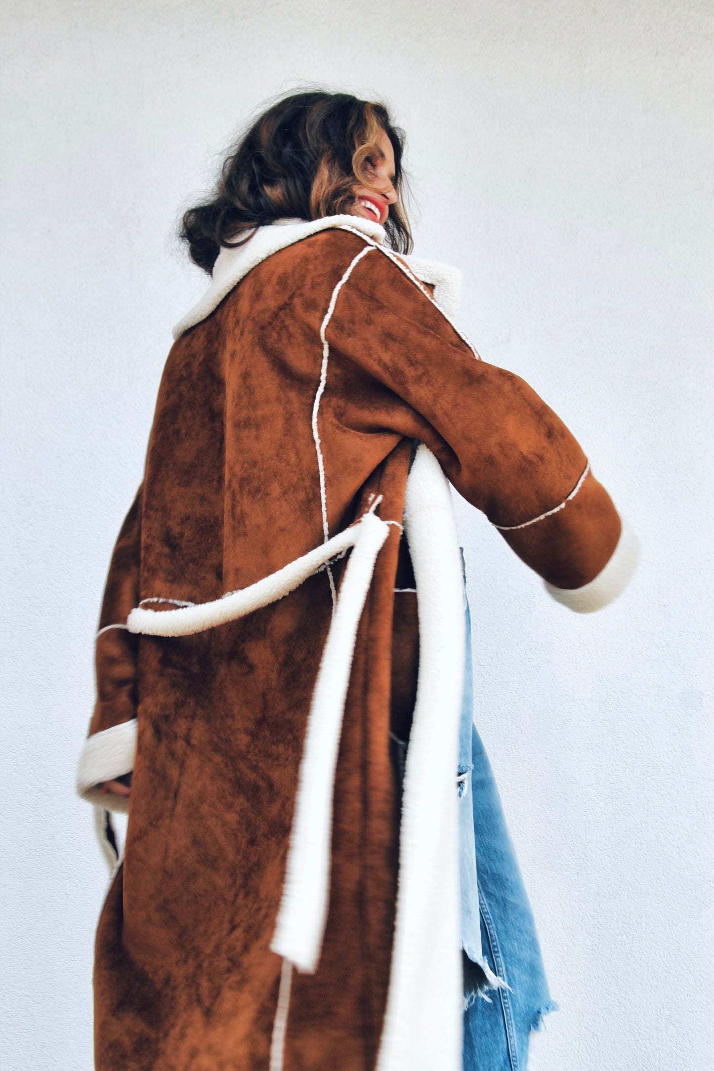 COZY MOMENTS faux suede sheepskin coat, large >> chestnut