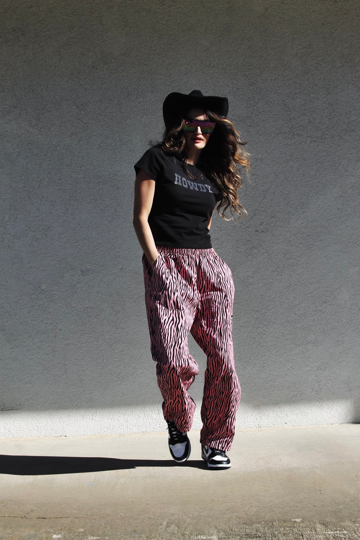 PINK PANTHER parachute pants *VINTAGE* >> hot pink + tiger stripes