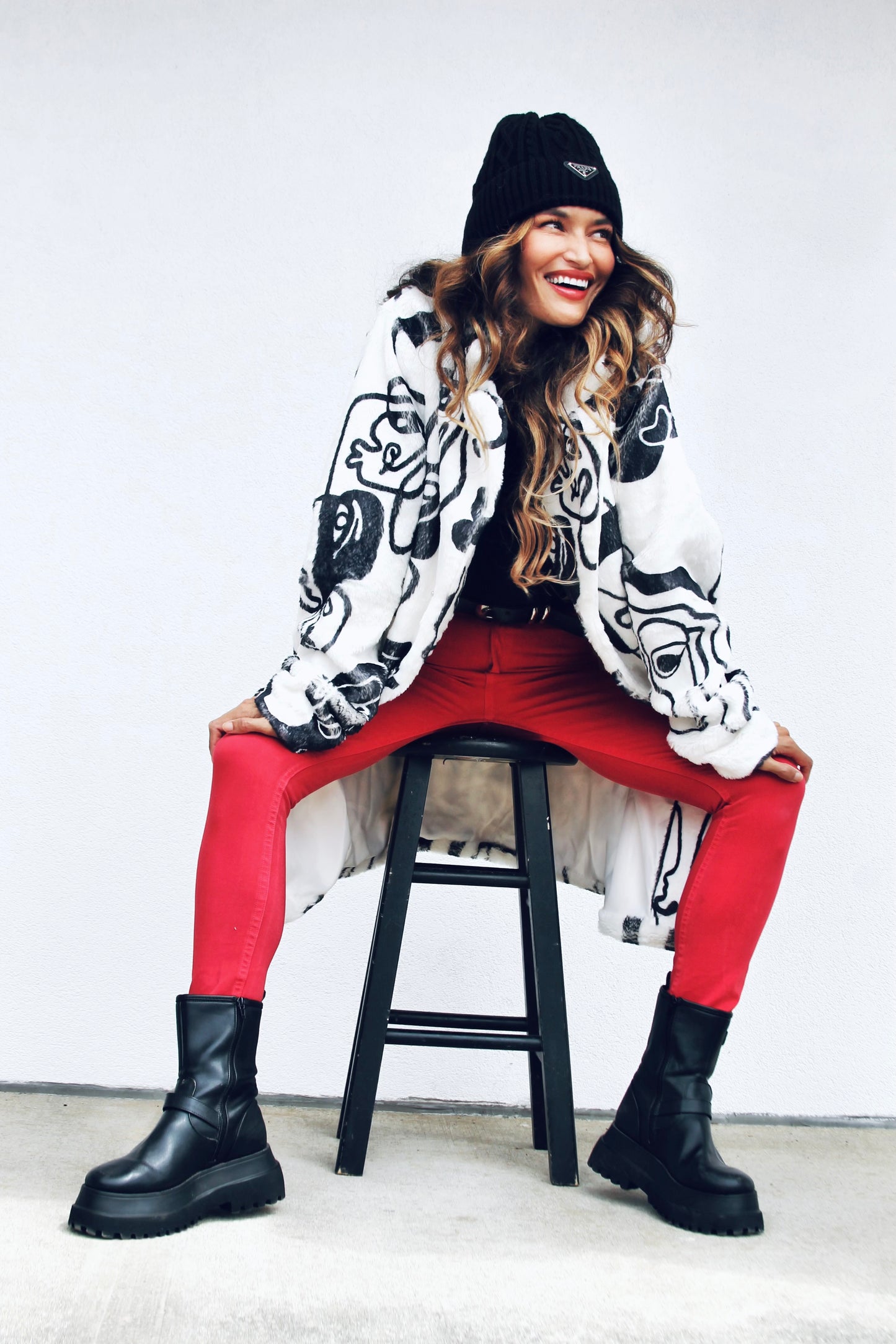 DECO VISAGE super plush + faux fur jacket, size XL>> black + white