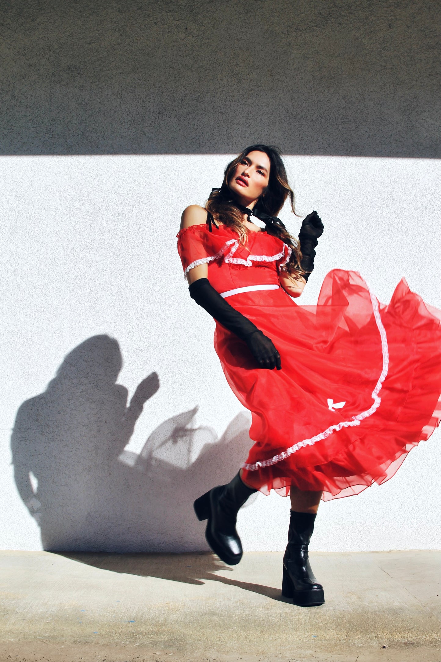 ROSES ARE RED off the shoulder midi dress *TRUE VINTAGE + FOXY FAVE* XS>> red + white accents