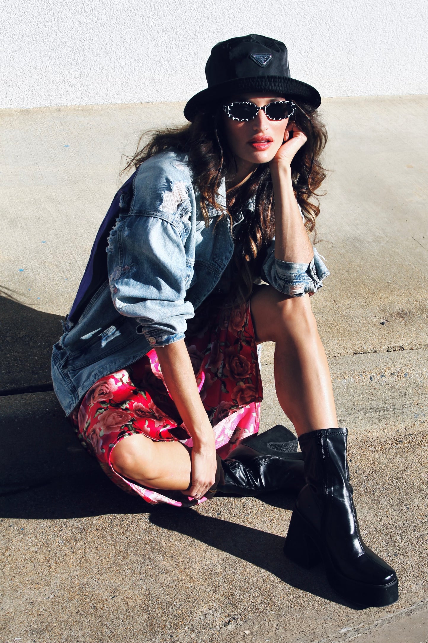 GIRLS RULE BOYZ DROOL hand painted distressed denim jacket, small *FOXY FABLE ORIGINAL + FOXY FAVE* >> light wash + floral