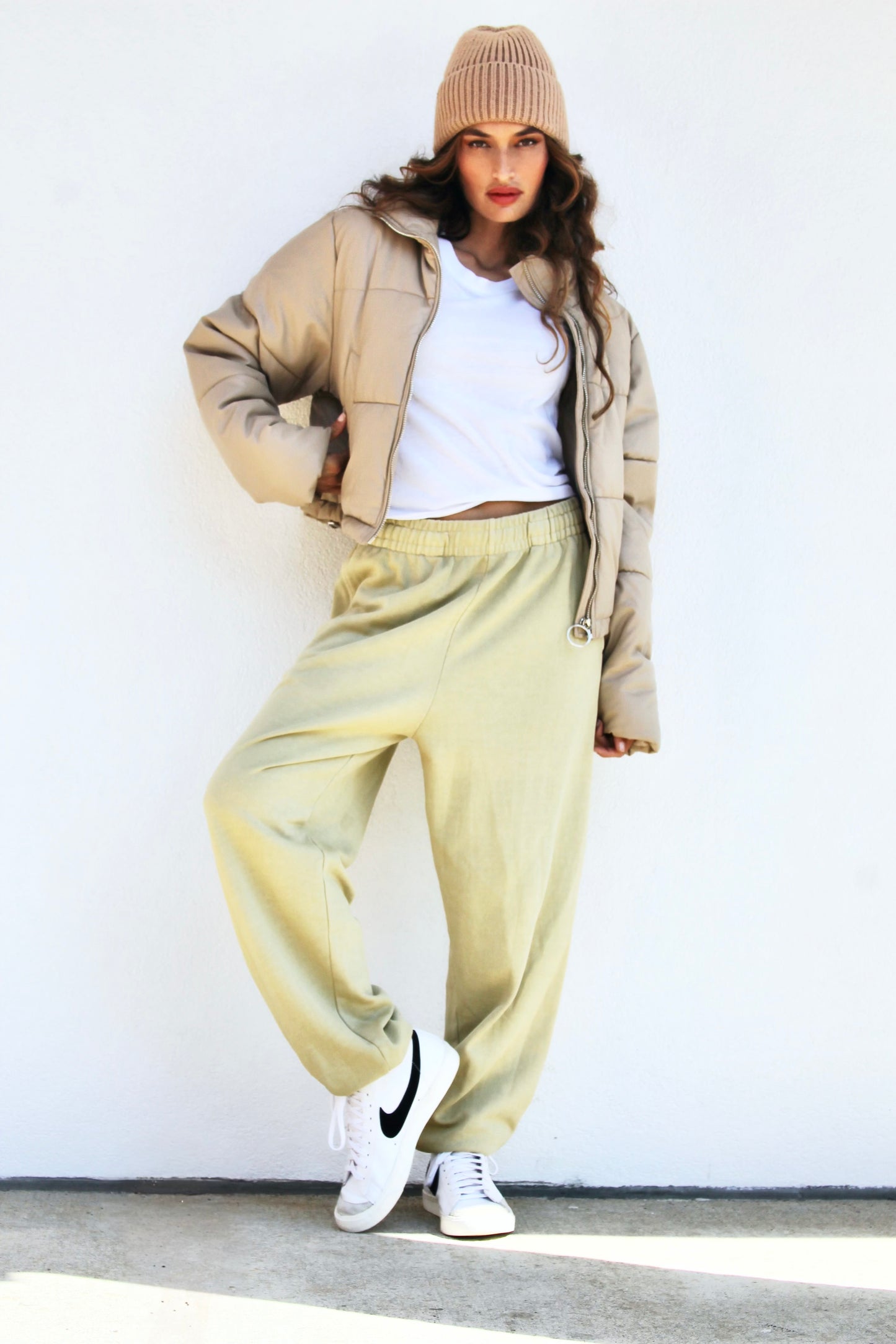 UNTOUCHABLE boyfriend fit sweat pants, medium, BDG >> desert sand